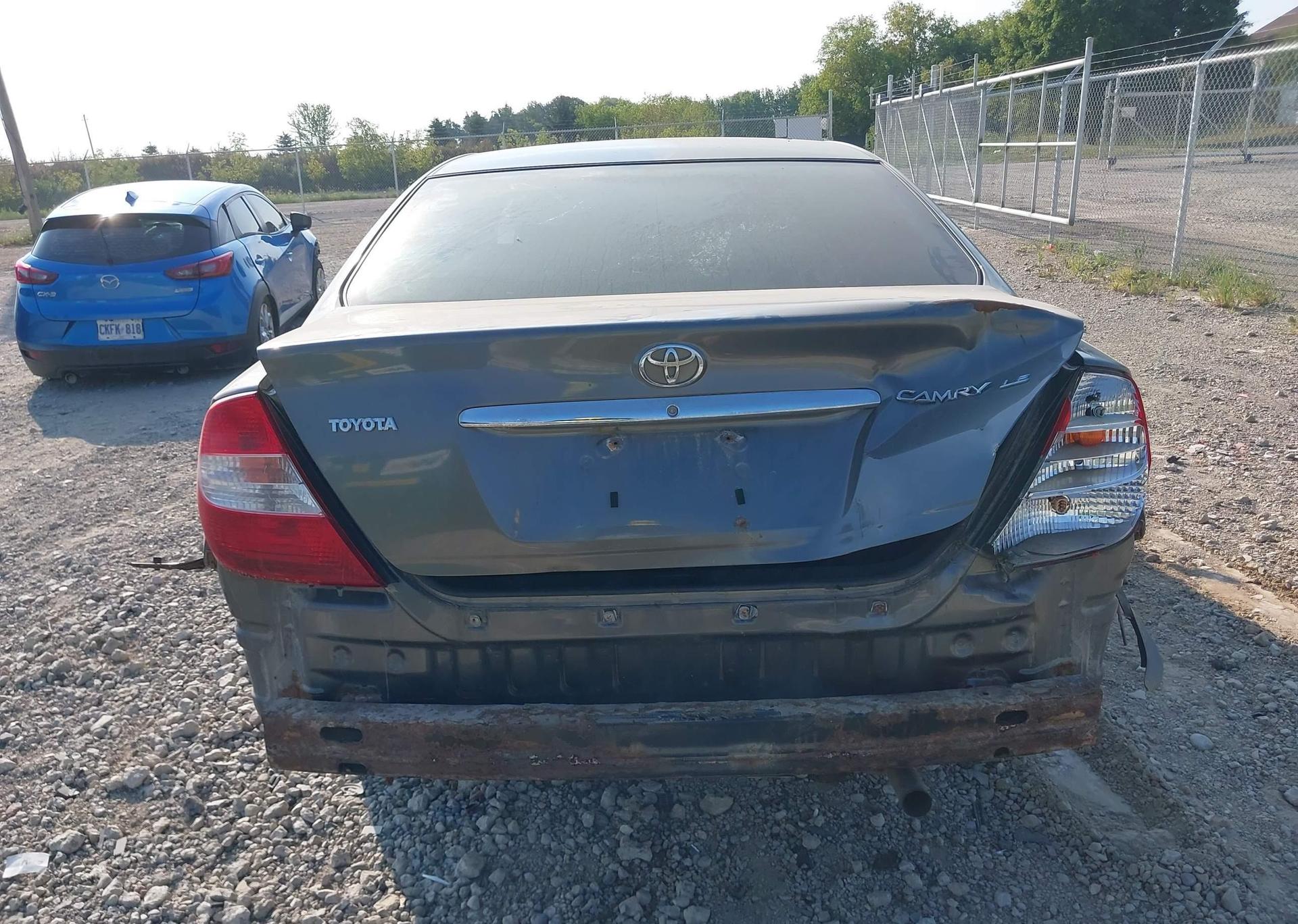 2002 TOYOTA CAMRY LE