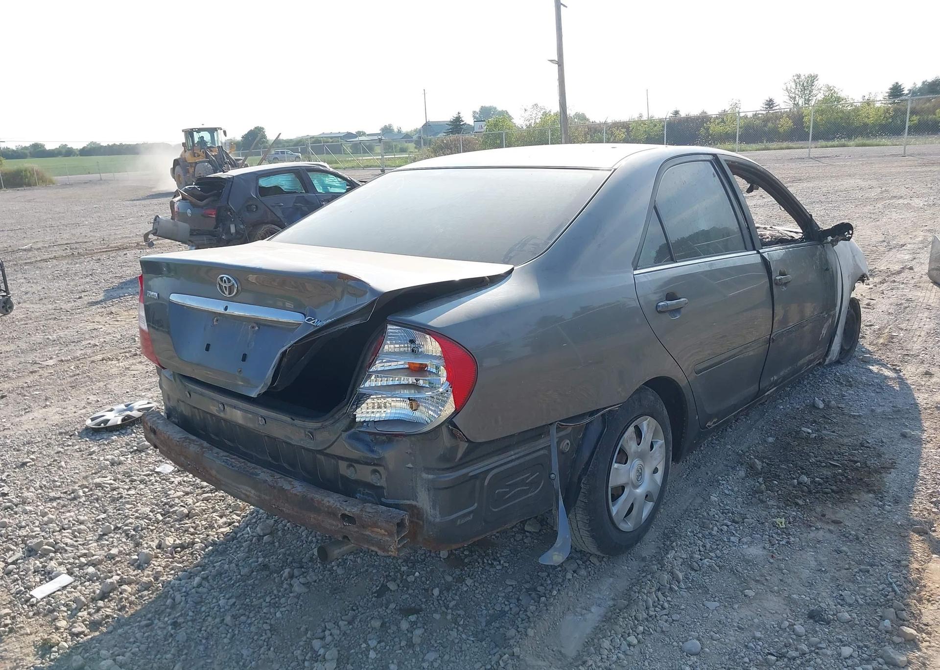 2002 TOYOTA CAMRY LE