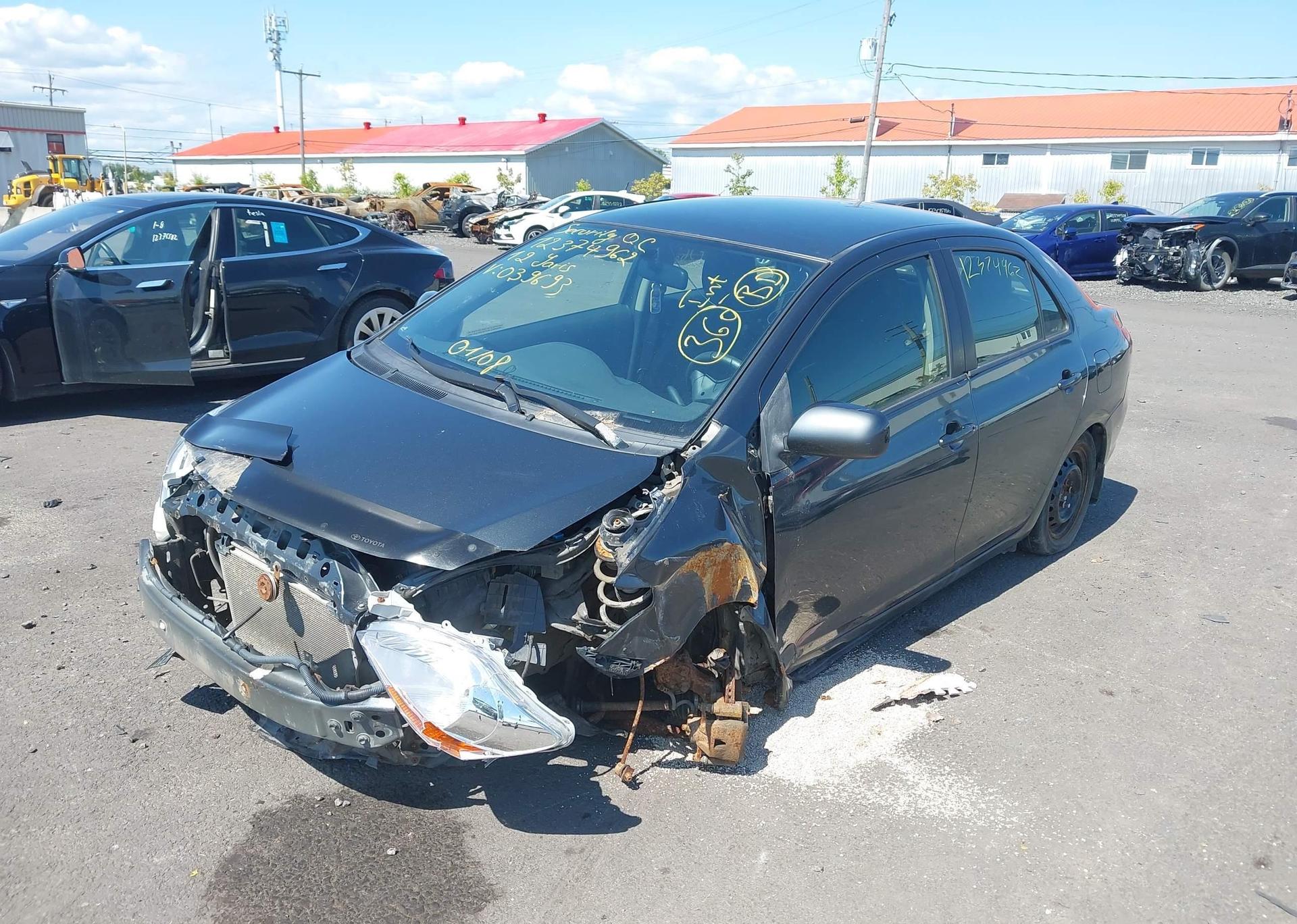 2012 TOYOTA YARIS