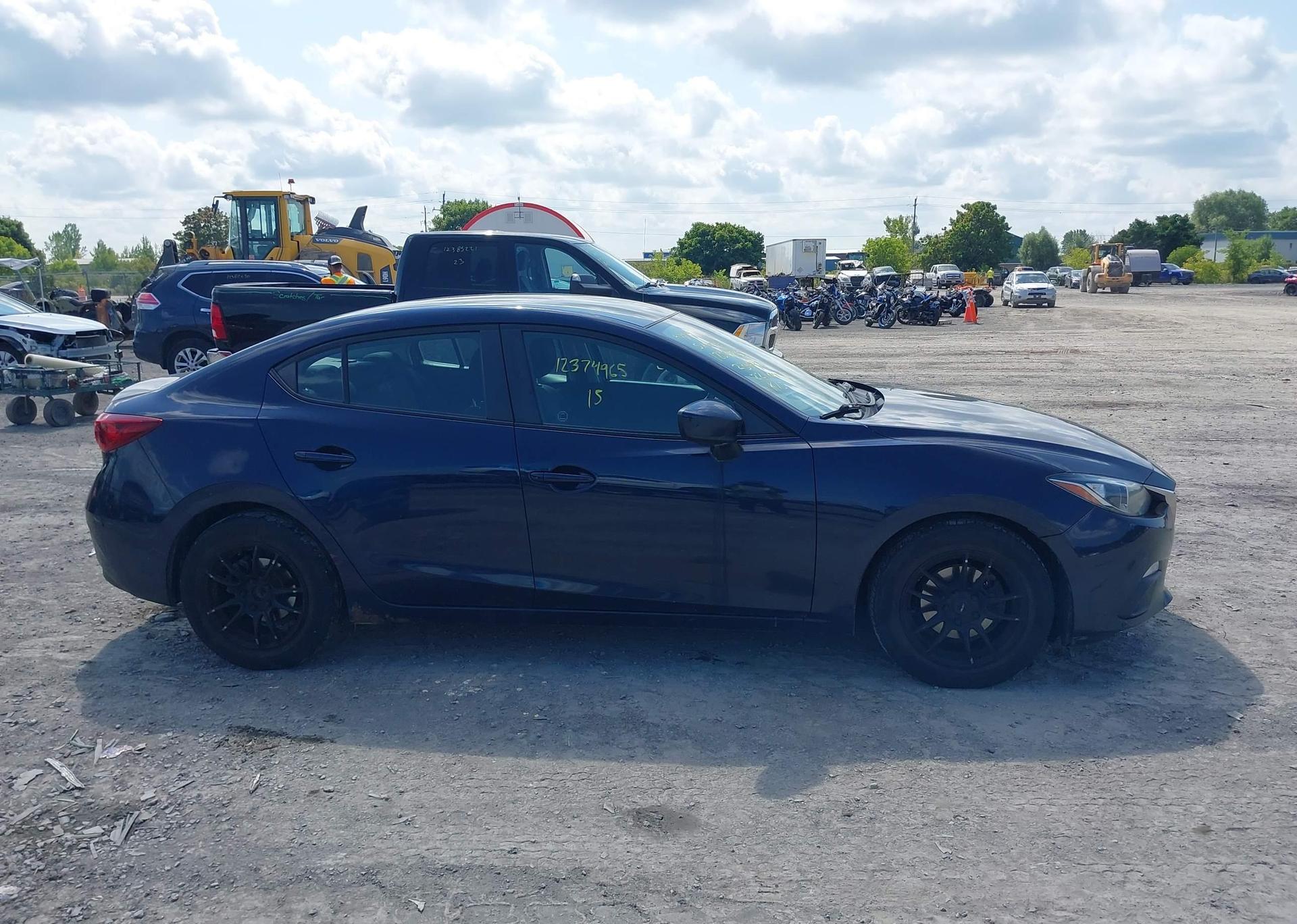 2015 MAZDA 3 Sport