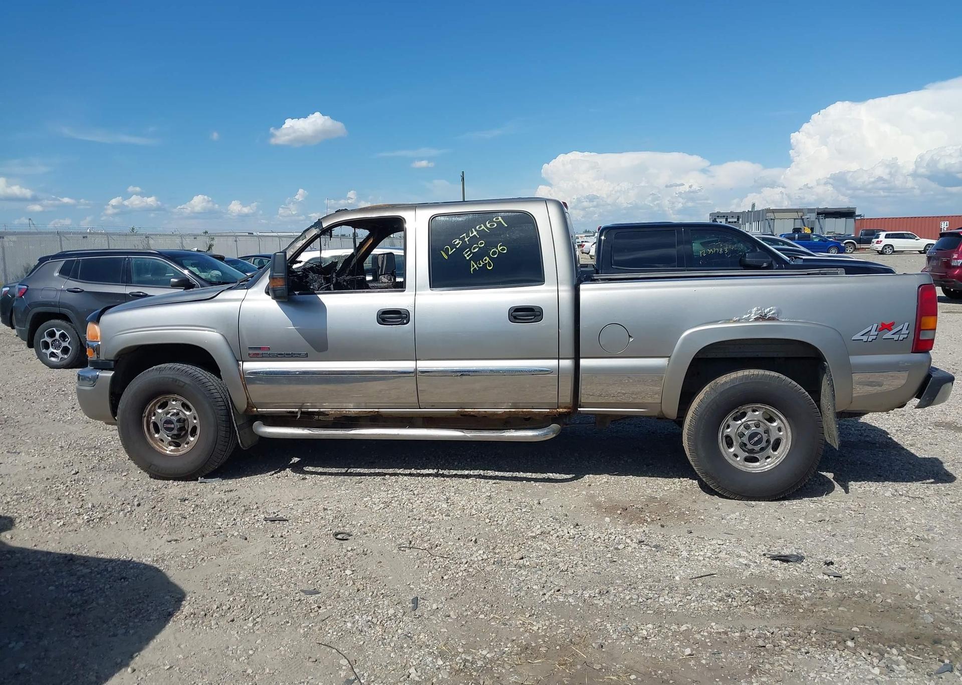 2003 GMC SIERRA 2500HD SL