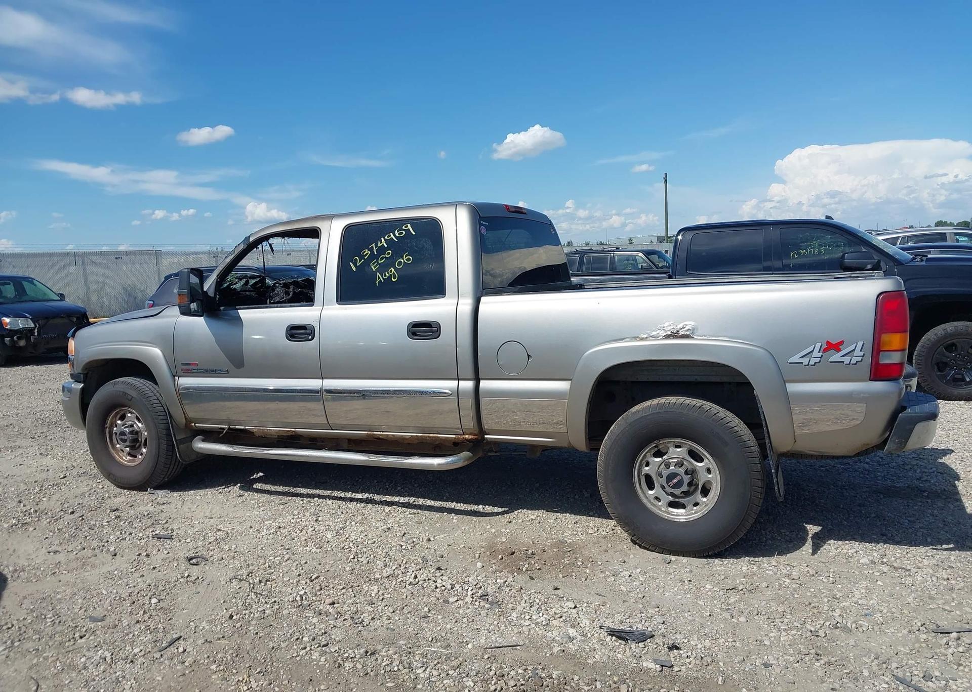 2003 GMC SIERRA 2500HD SL