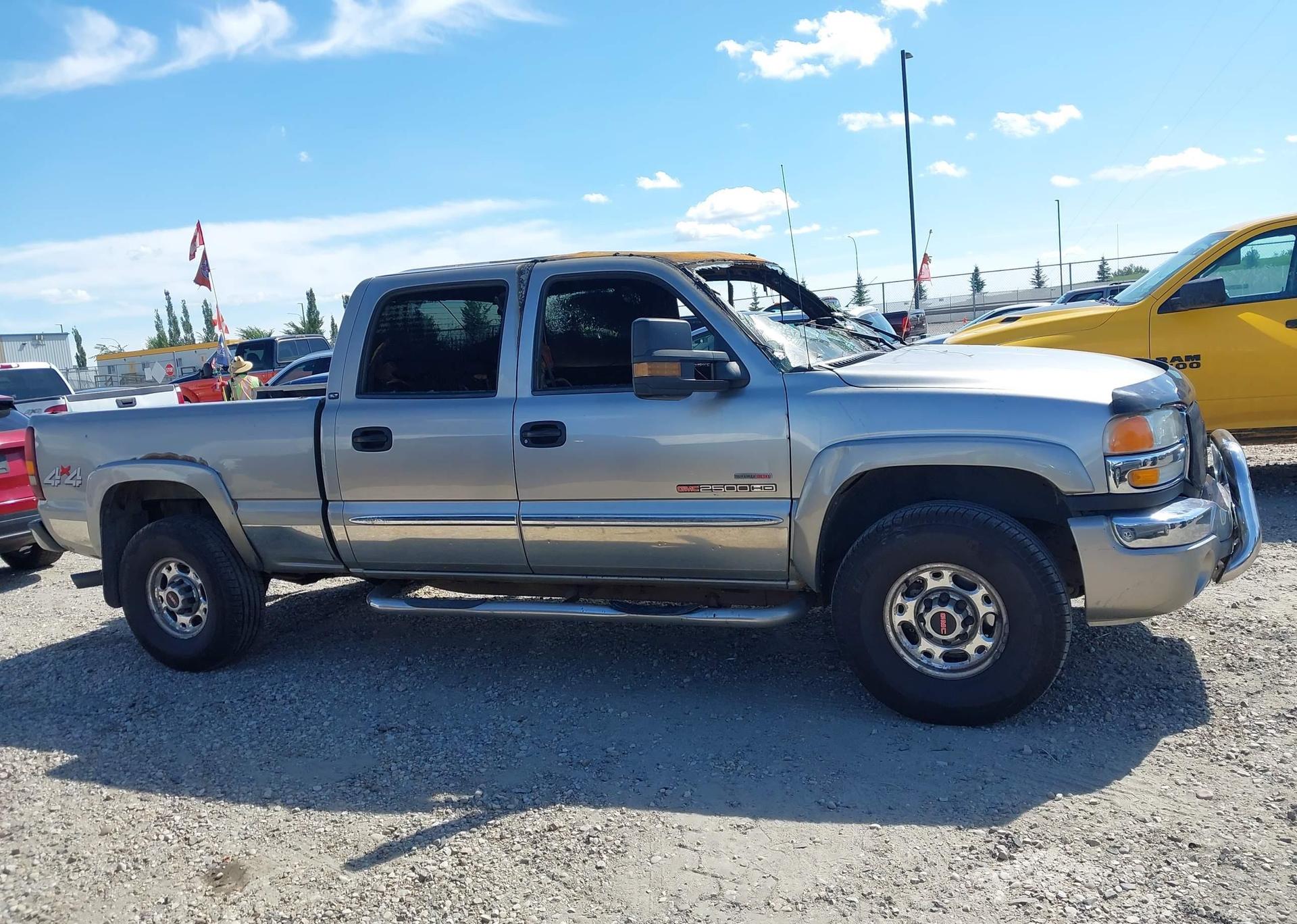 2003 GMC SIERRA 2500HD SL