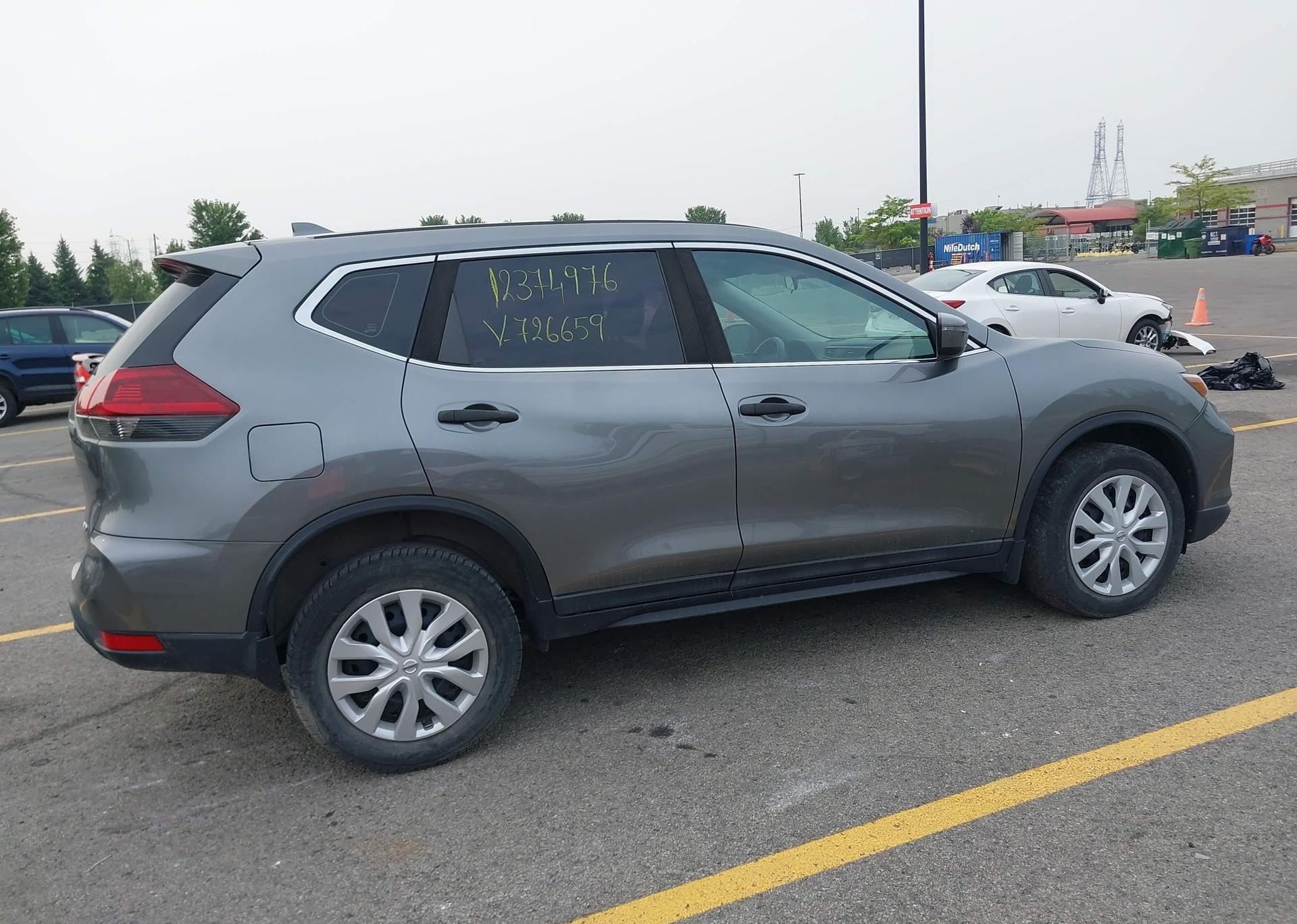 2018 NISSAN ROGUE SV