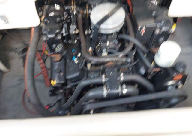 1995 BOAT 21 ft cuddy