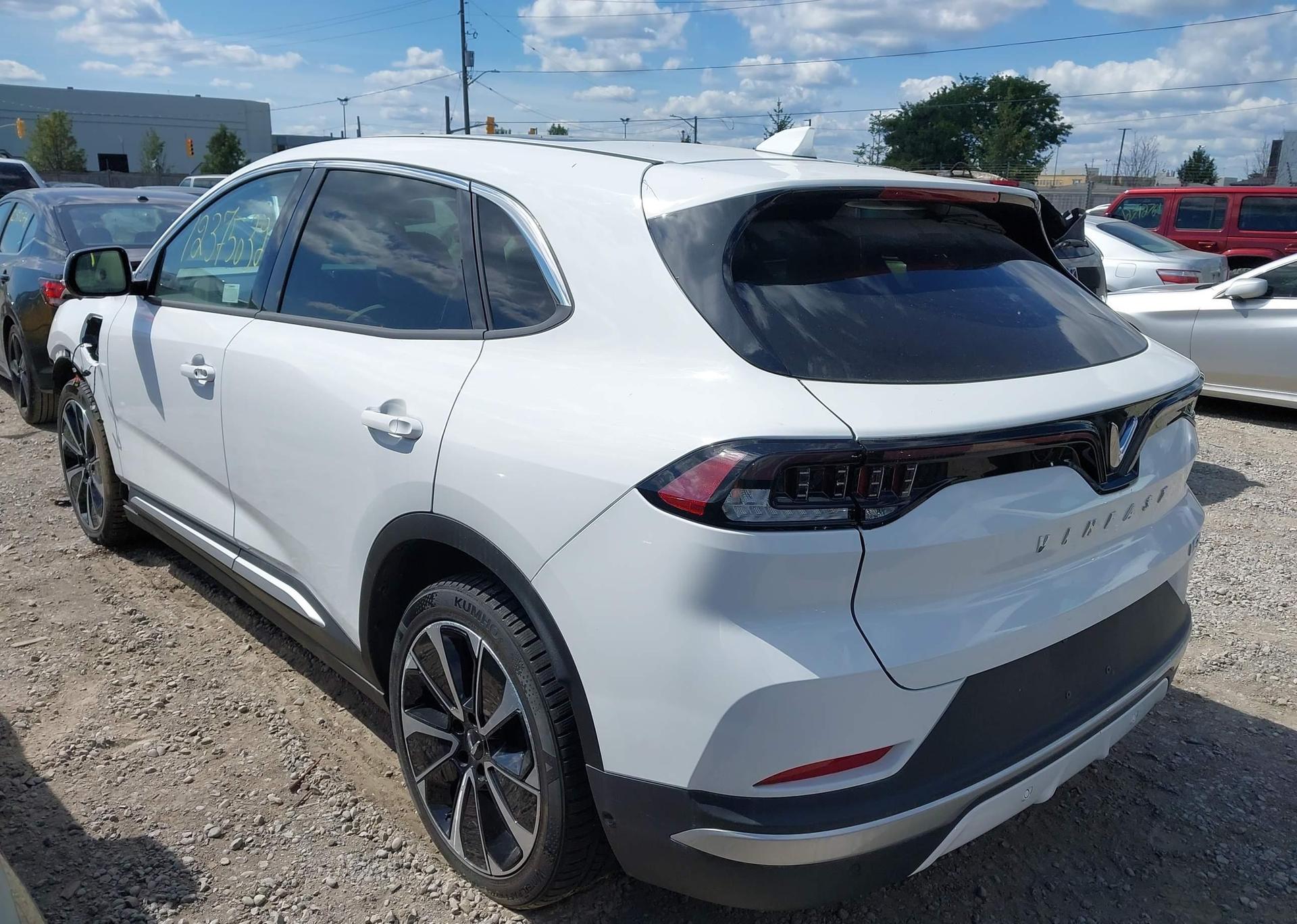 2025 VINFAST VF 8 PLUS
