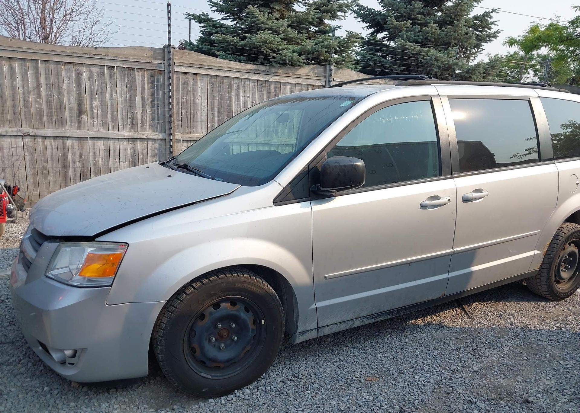 2010 DODGE GRAND CARAVAN SE