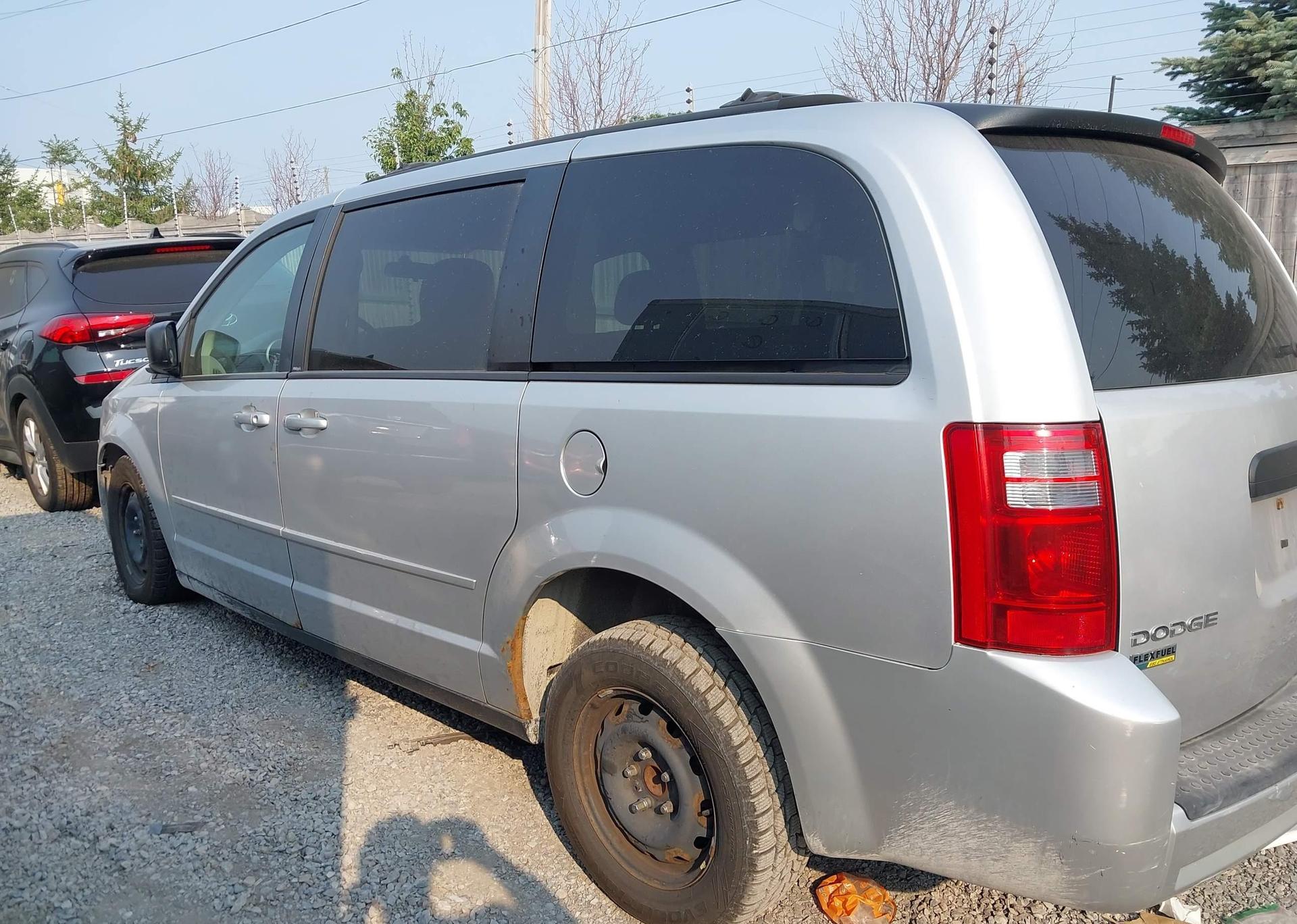 2010 DODGE GRAND CARAVAN SE