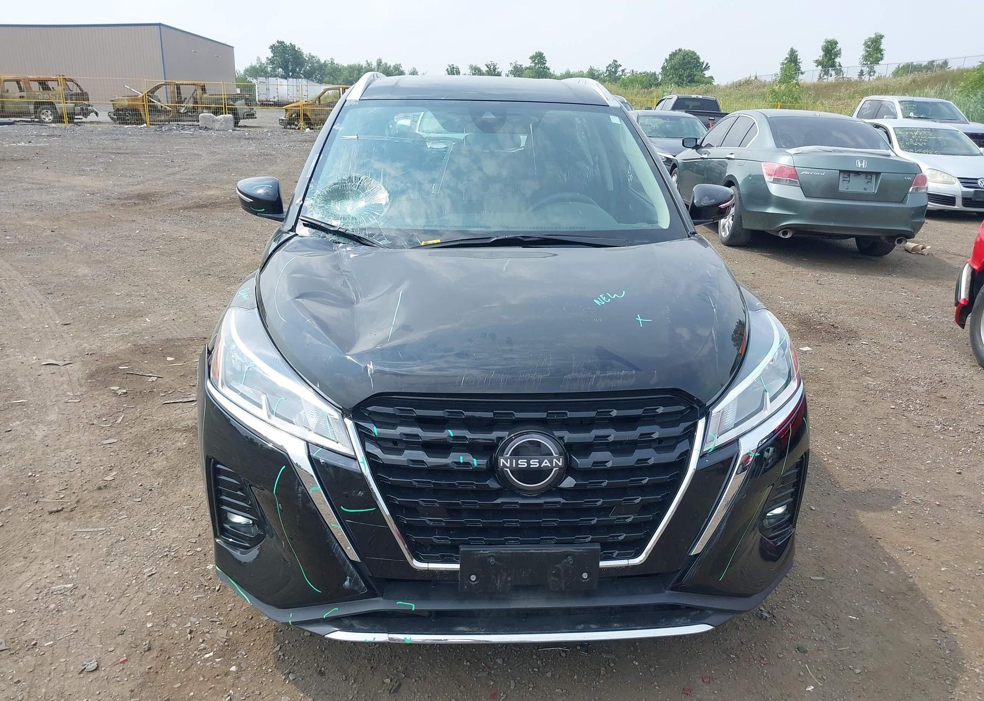 2022 NISSAN KICKS SV