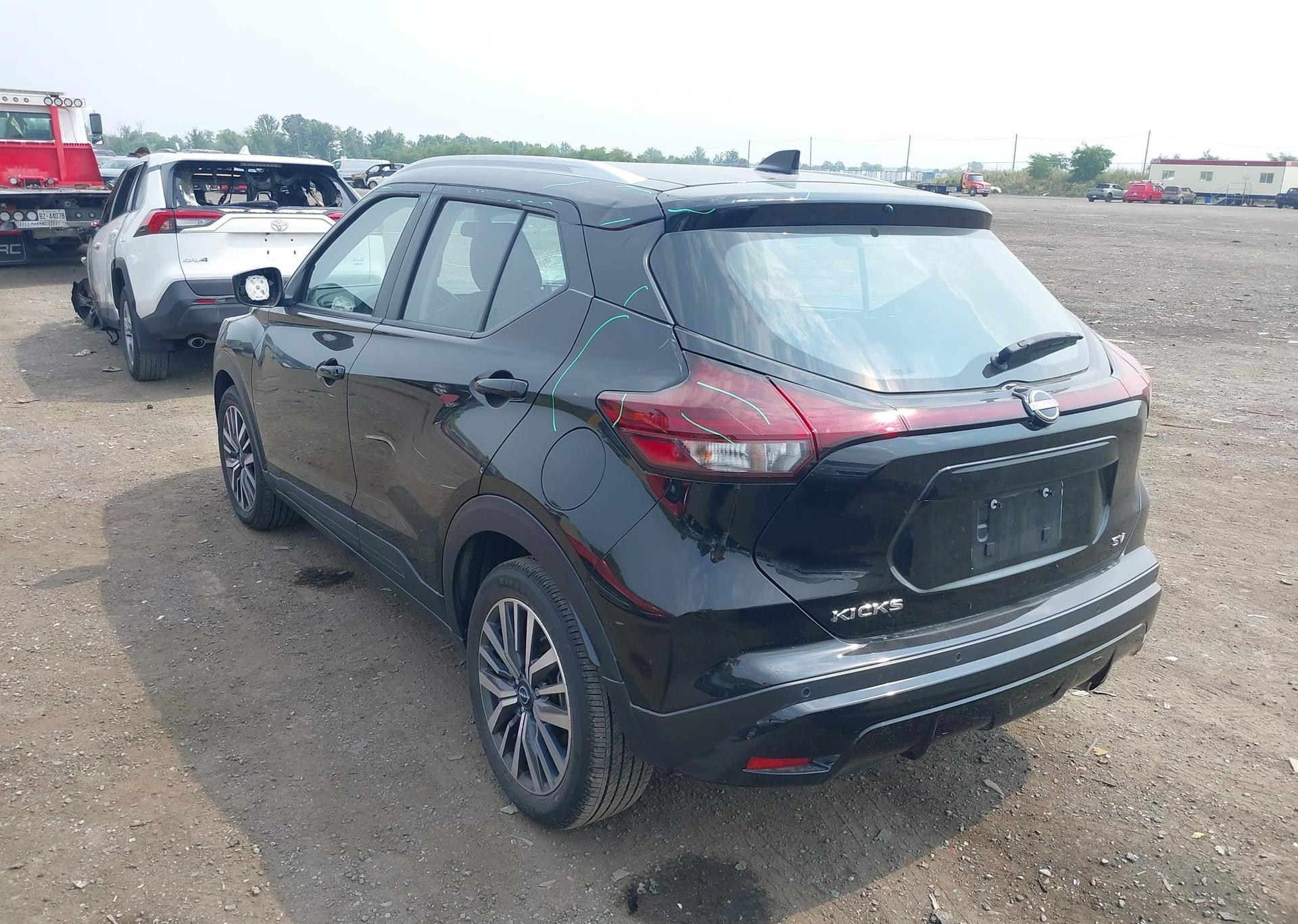 2022 NISSAN KICKS SV