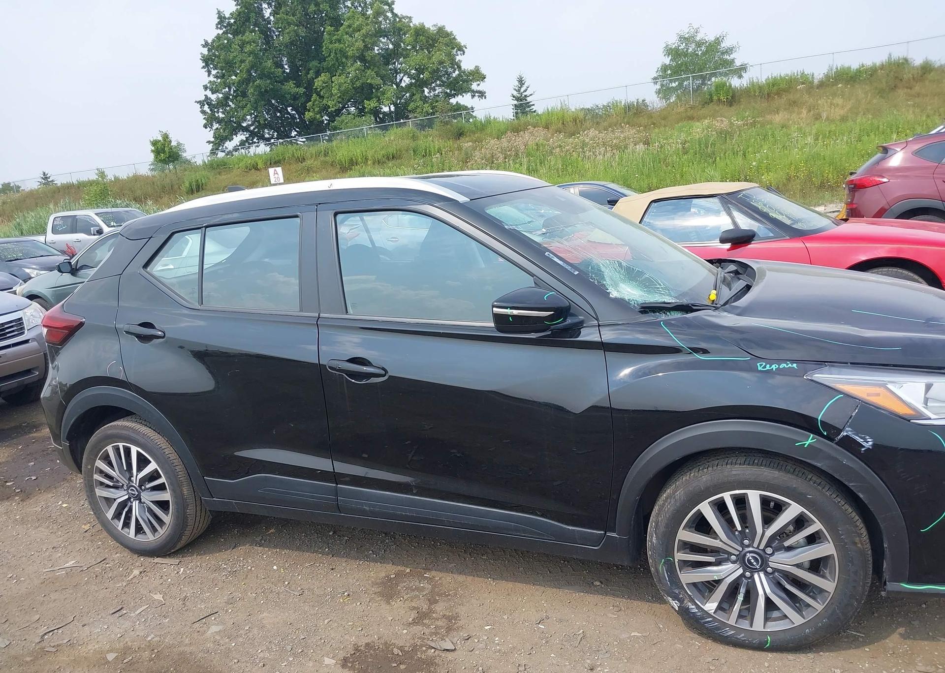 2022 NISSAN KICKS SV