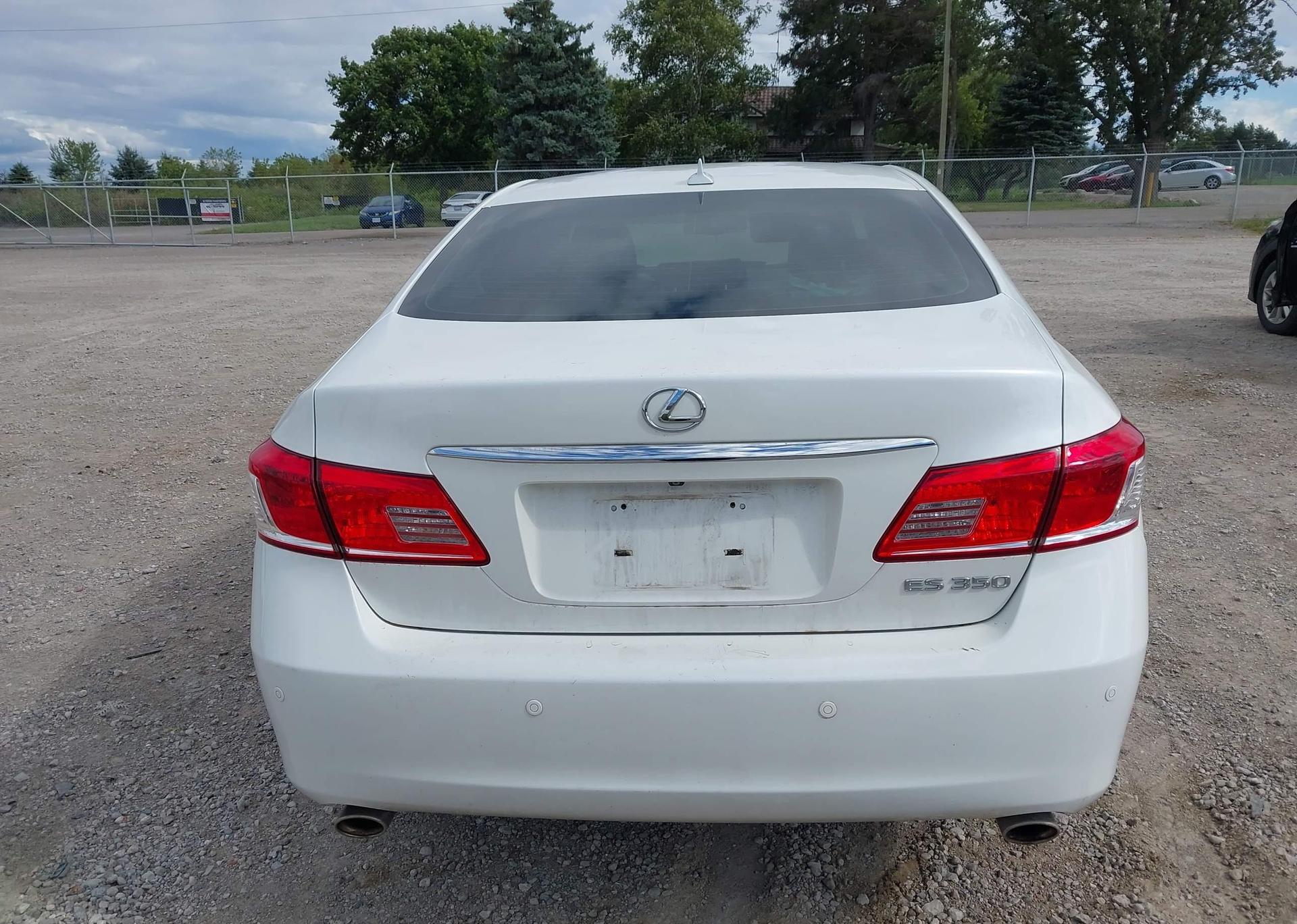 2011 LEXUS ES 350
