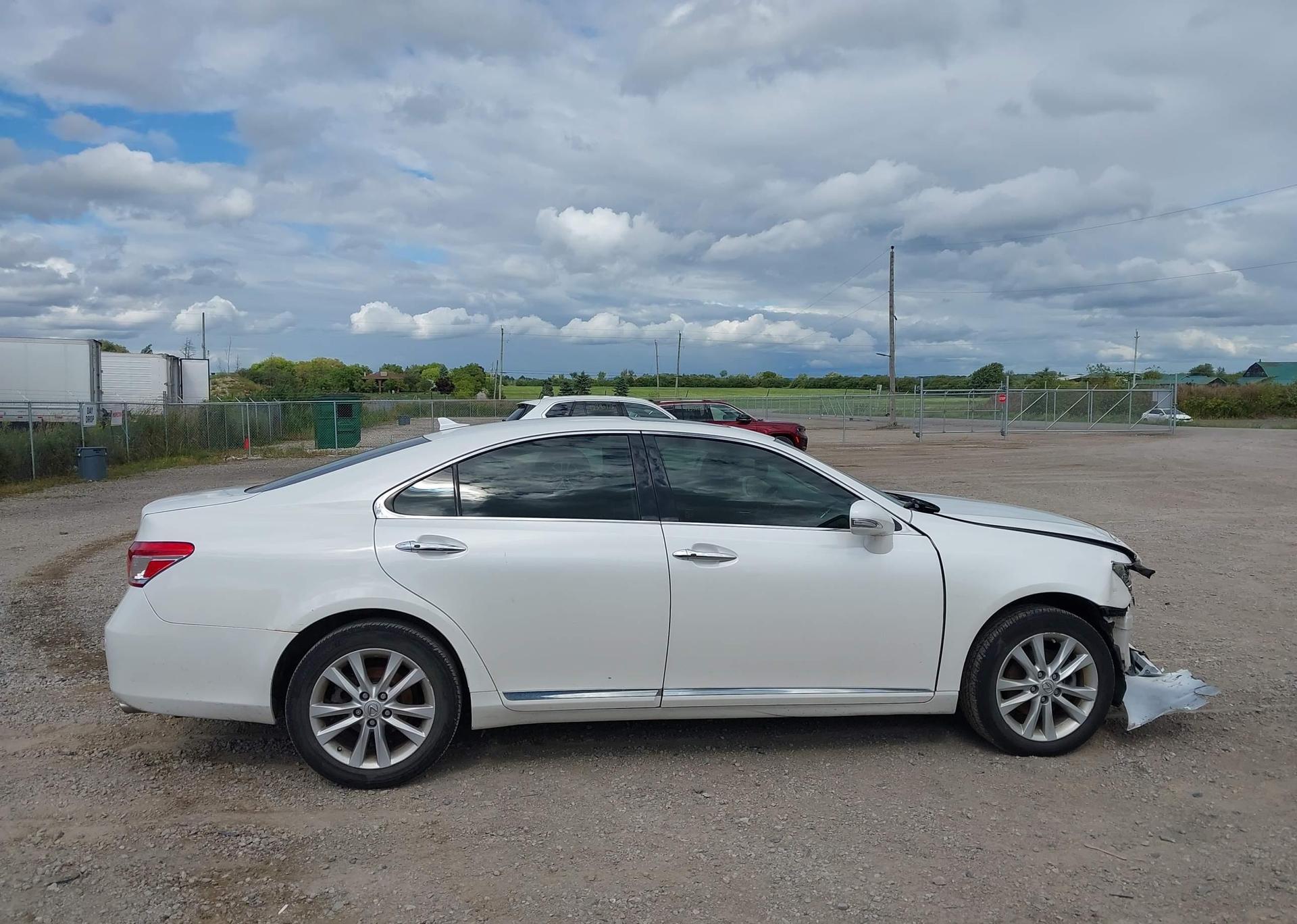 2011 LEXUS ES 350
