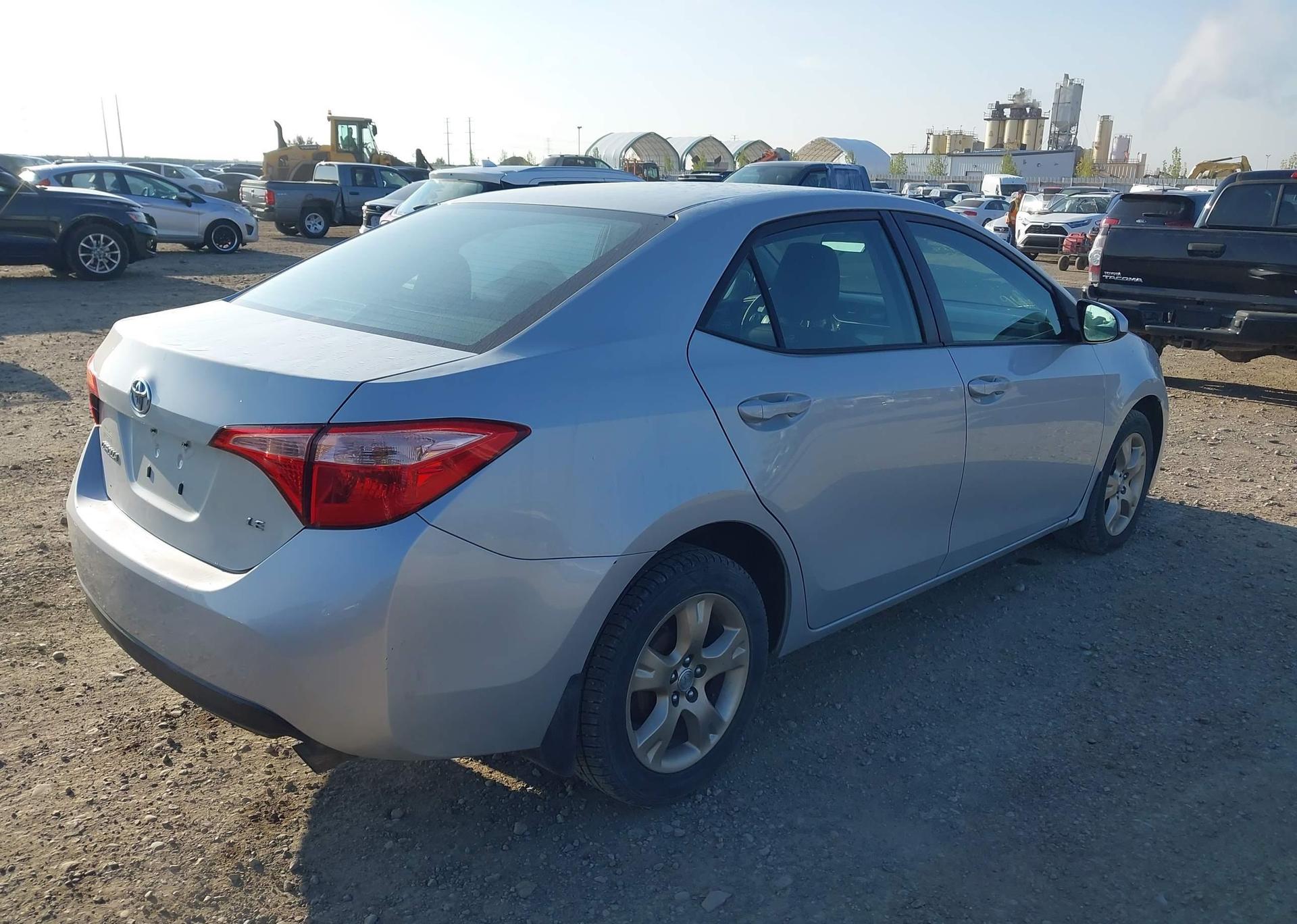 2018 TOYOTA COROLLA LE
