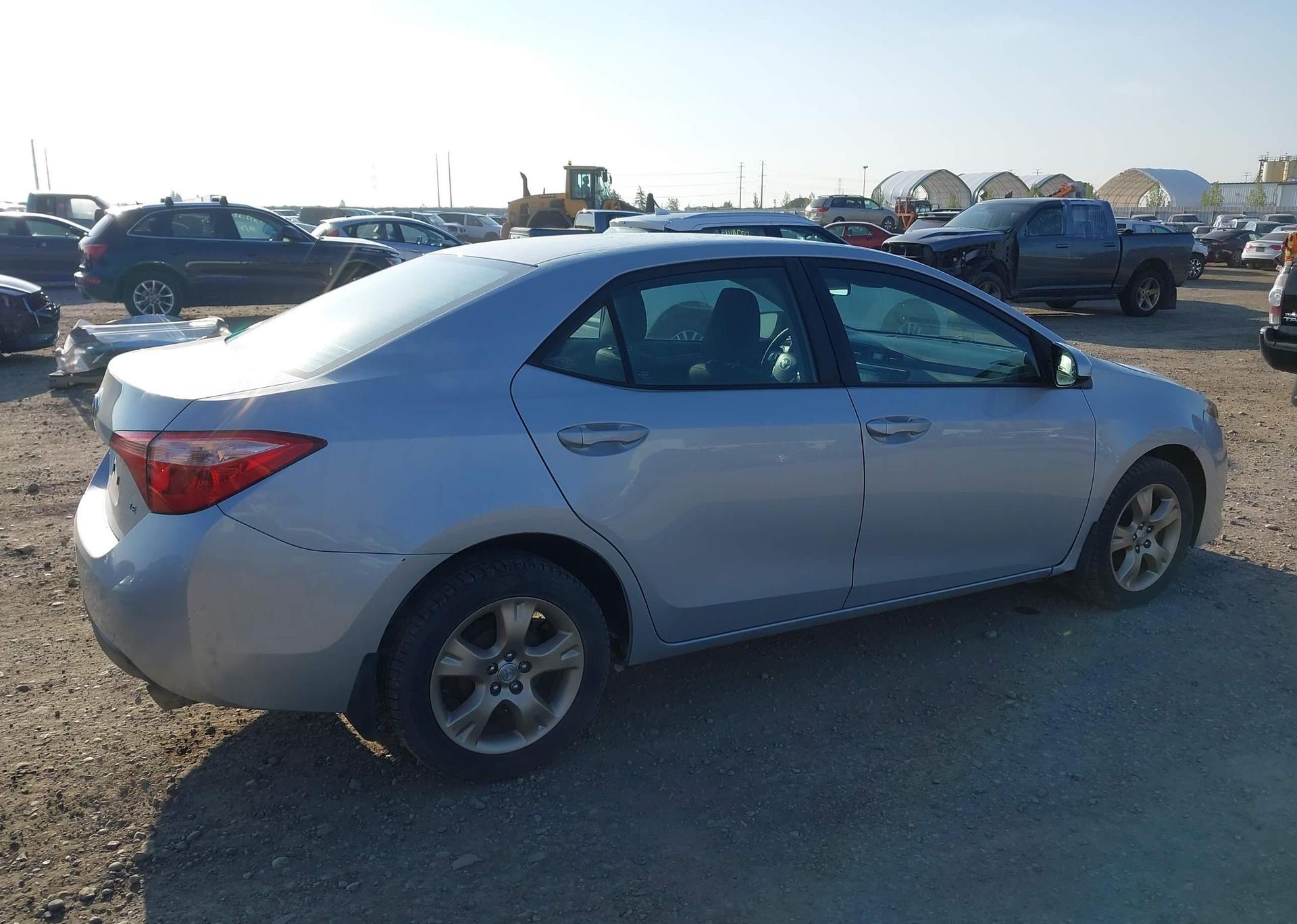 2018 TOYOTA COROLLA LE