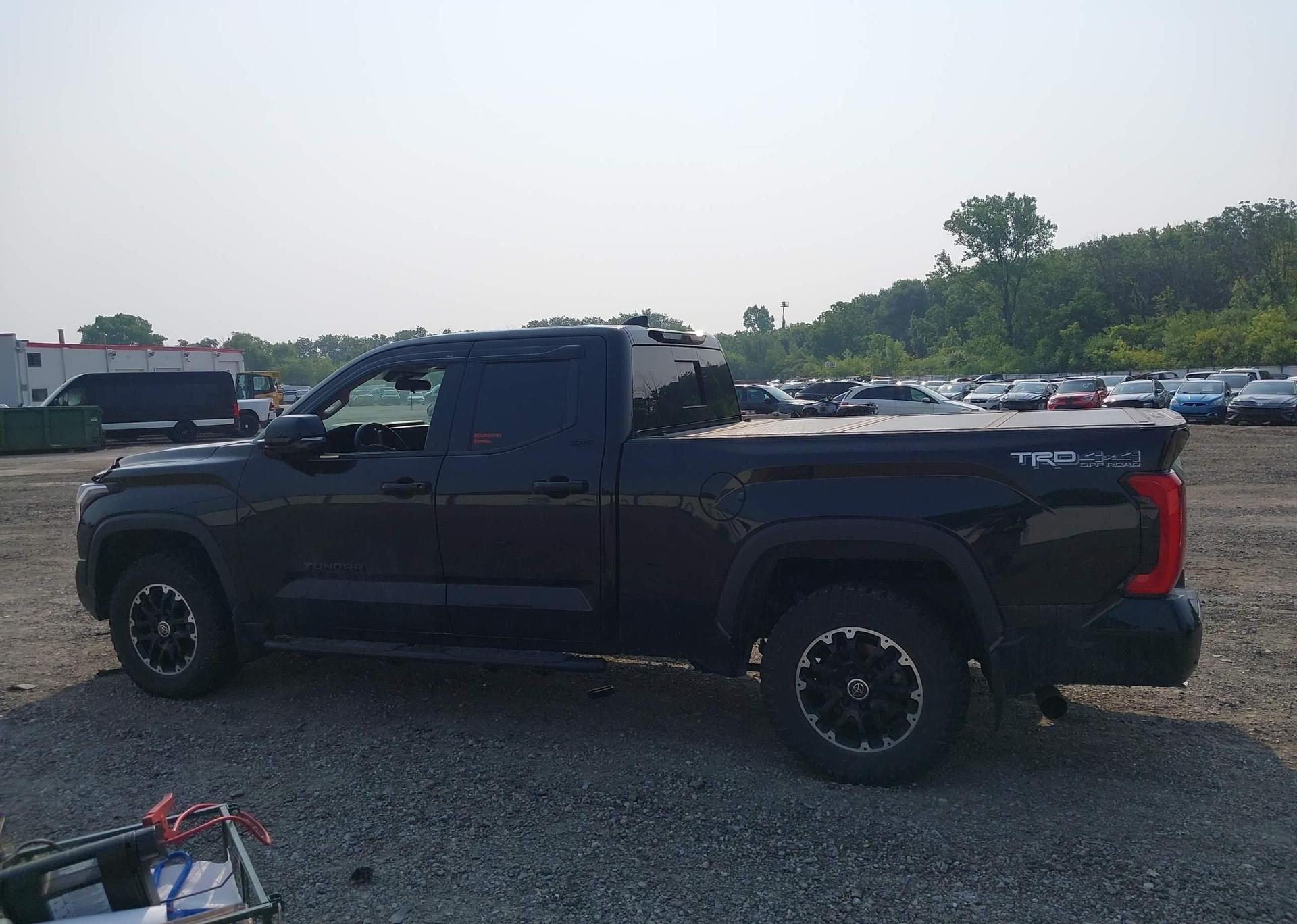 2022 TOYOTA TUNDRA DOUBLE CAB SR