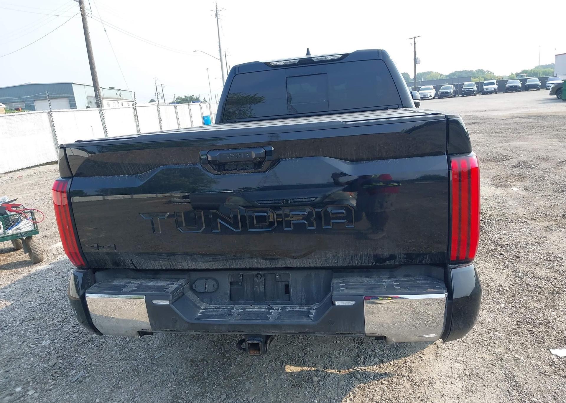 2022 TOYOTA TUNDRA DOUBLE CAB SR