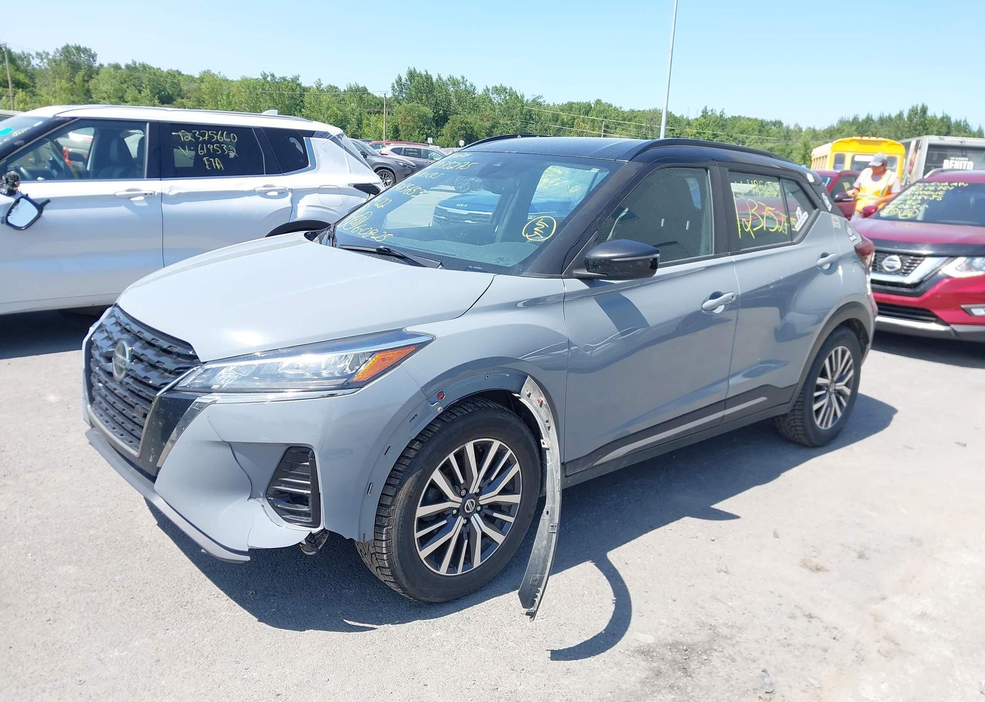2021 NISSAN KICKS SR