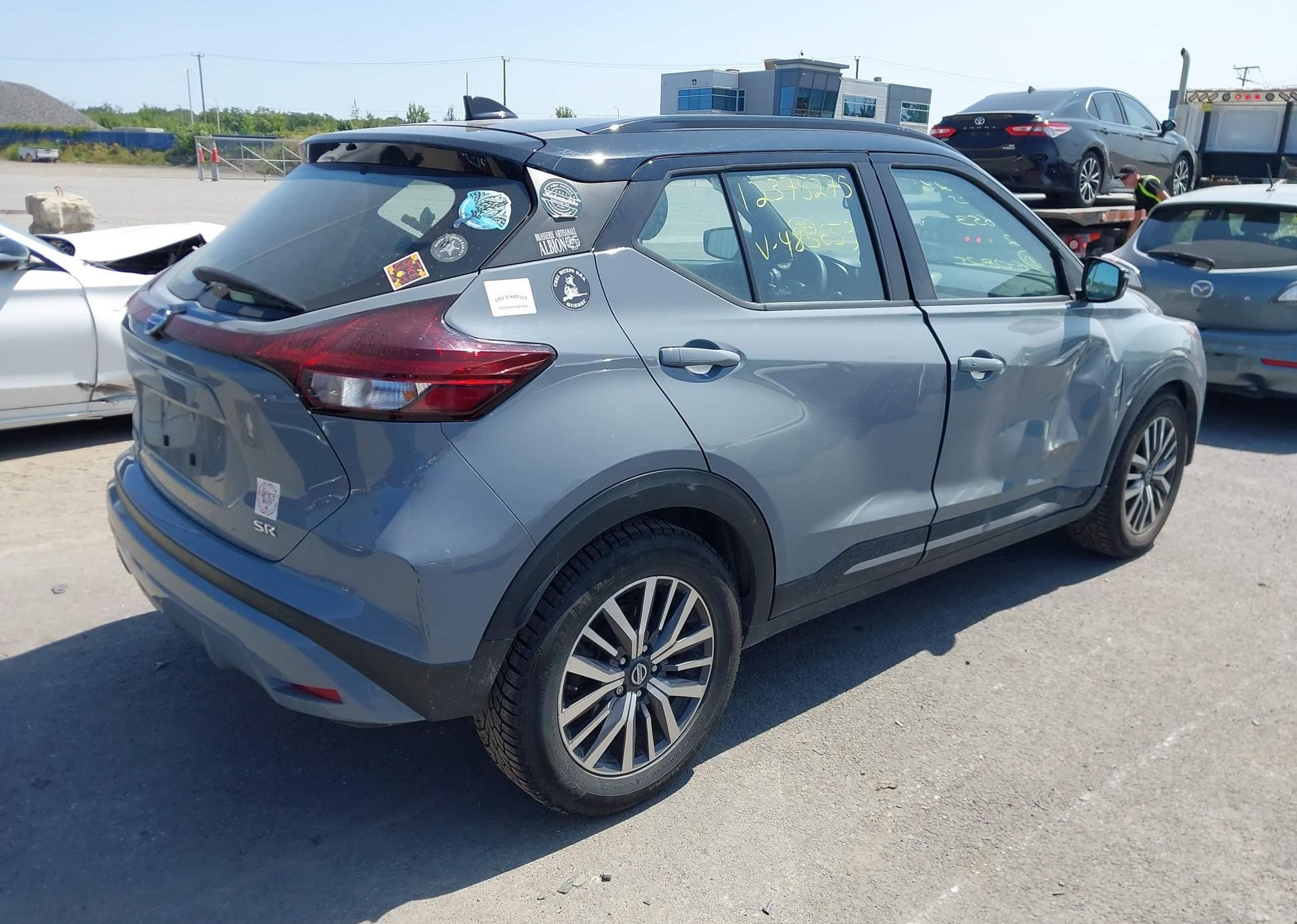 2021 NISSAN KICKS SR