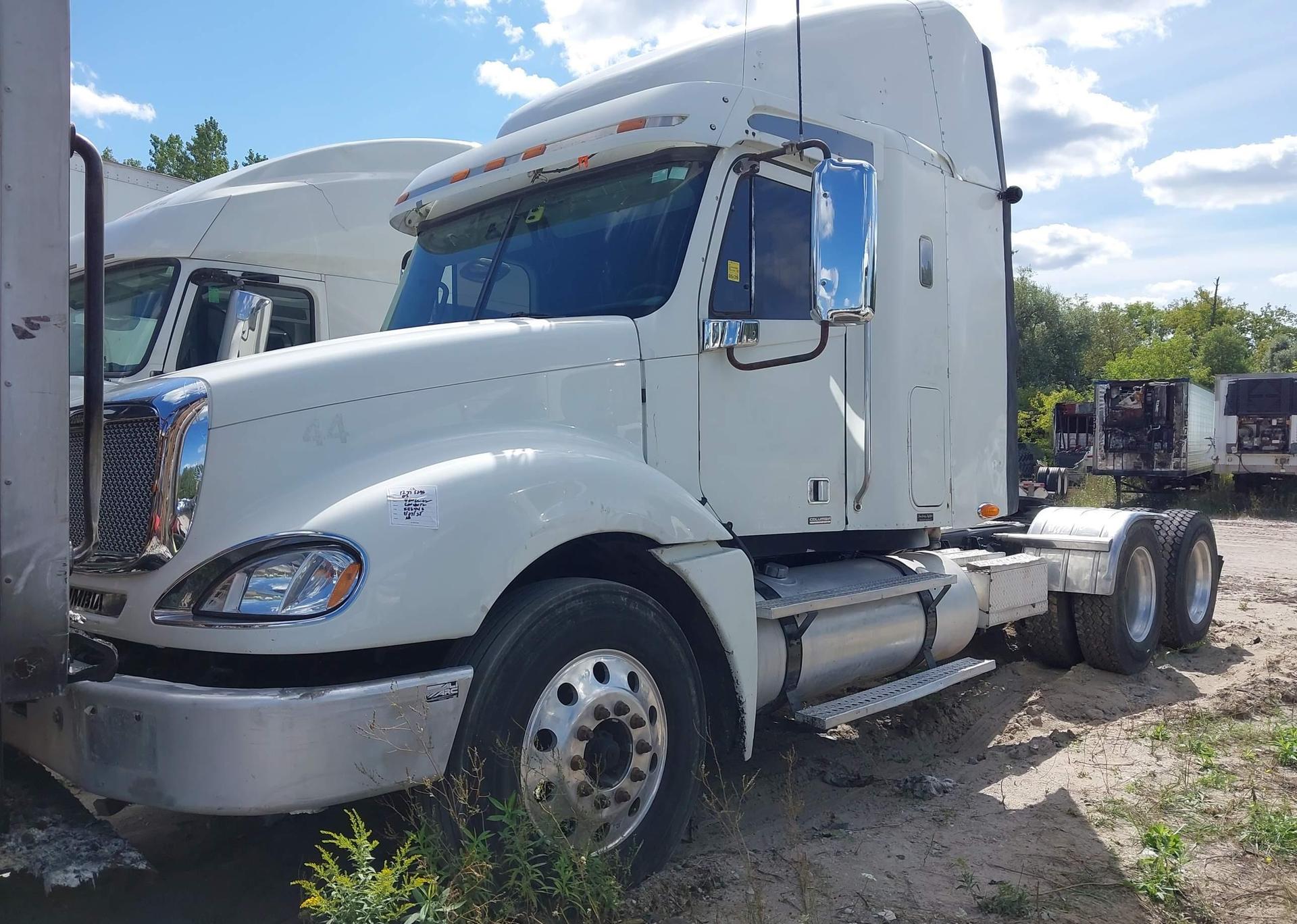 2003 FREIGHTLINER CONVENTIONAL COLUMBIA
