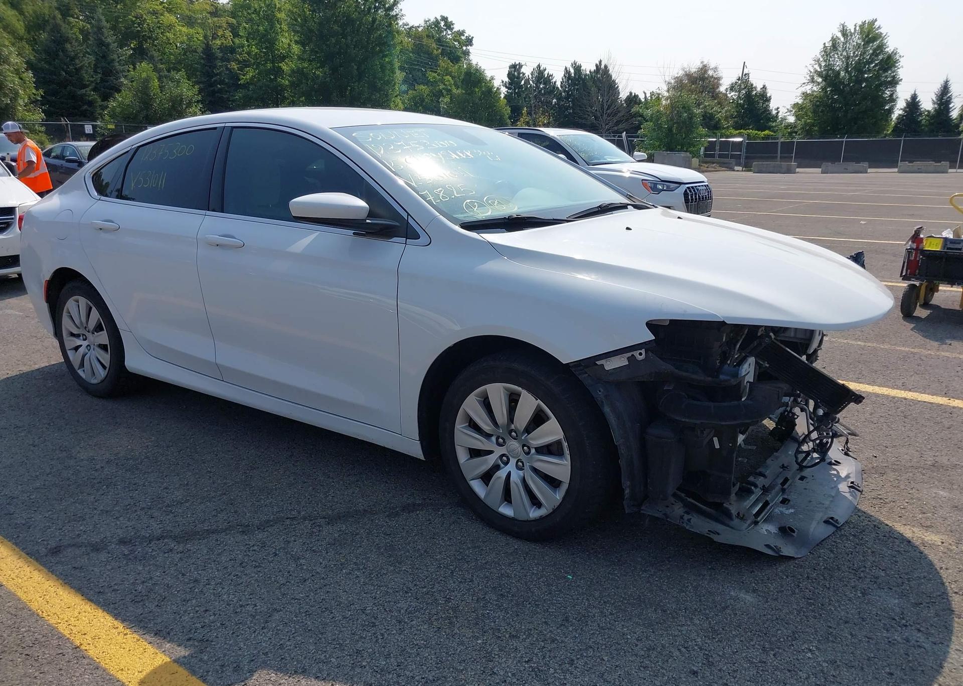 2015 CHRYSLER 200 LX