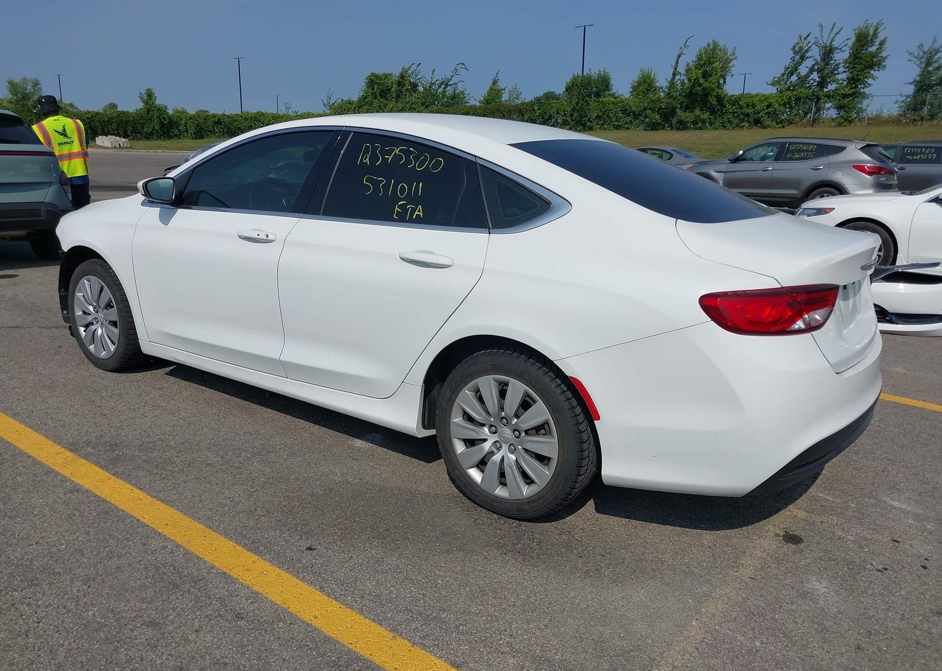 2015 CHRYSLER 200 LX