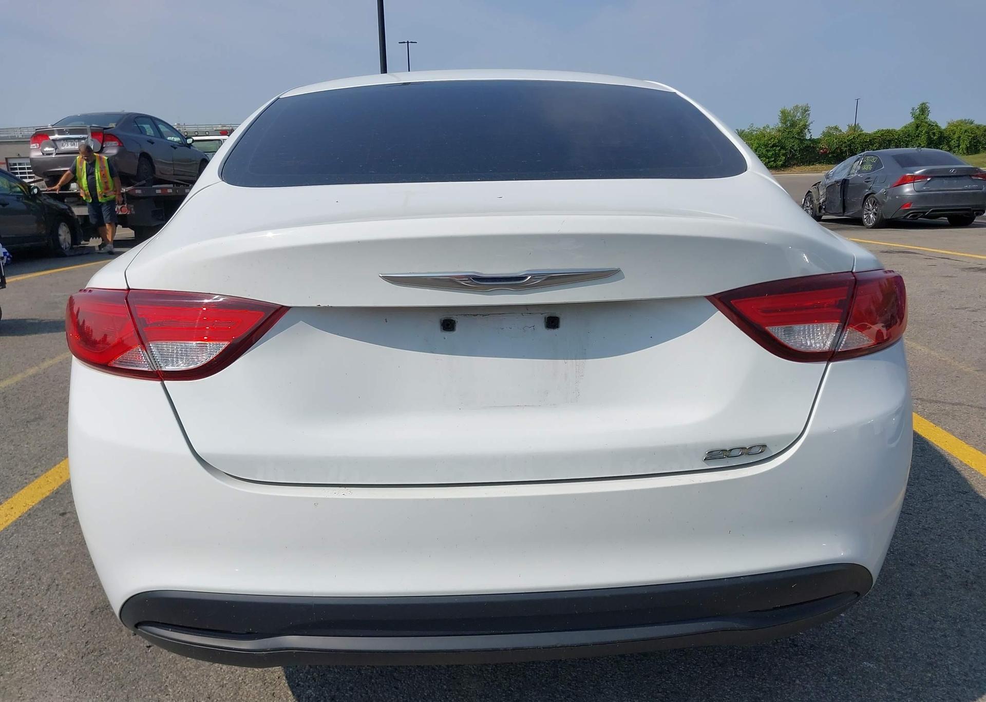 2015 CHRYSLER 200 LX