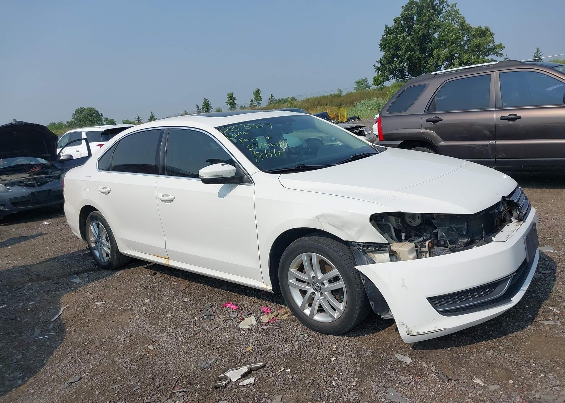 2013 VOLKSWAGEN PASSAT SE