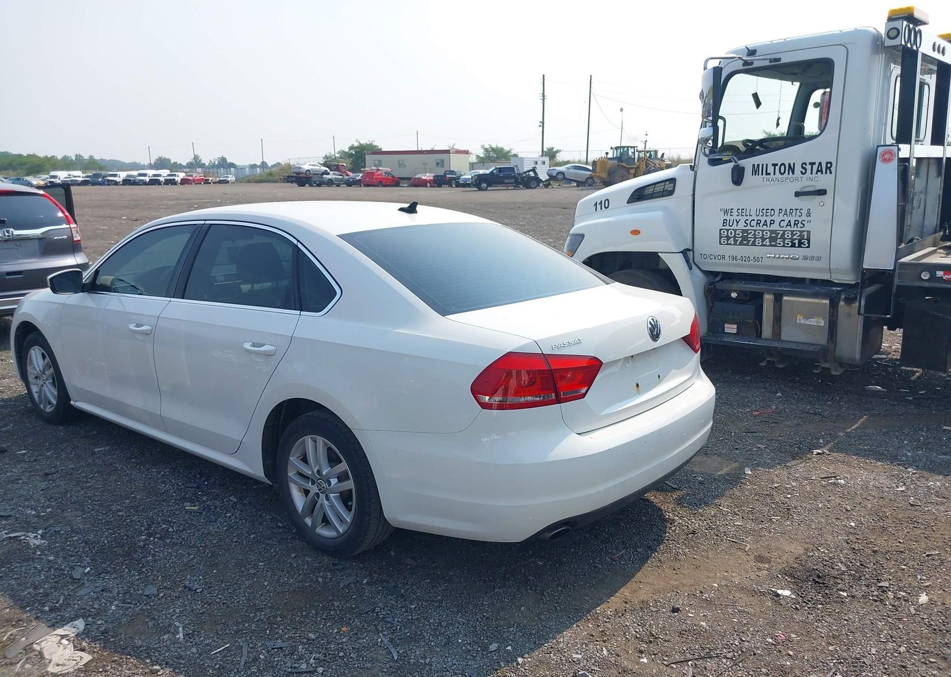2013 VOLKSWAGEN PASSAT SE