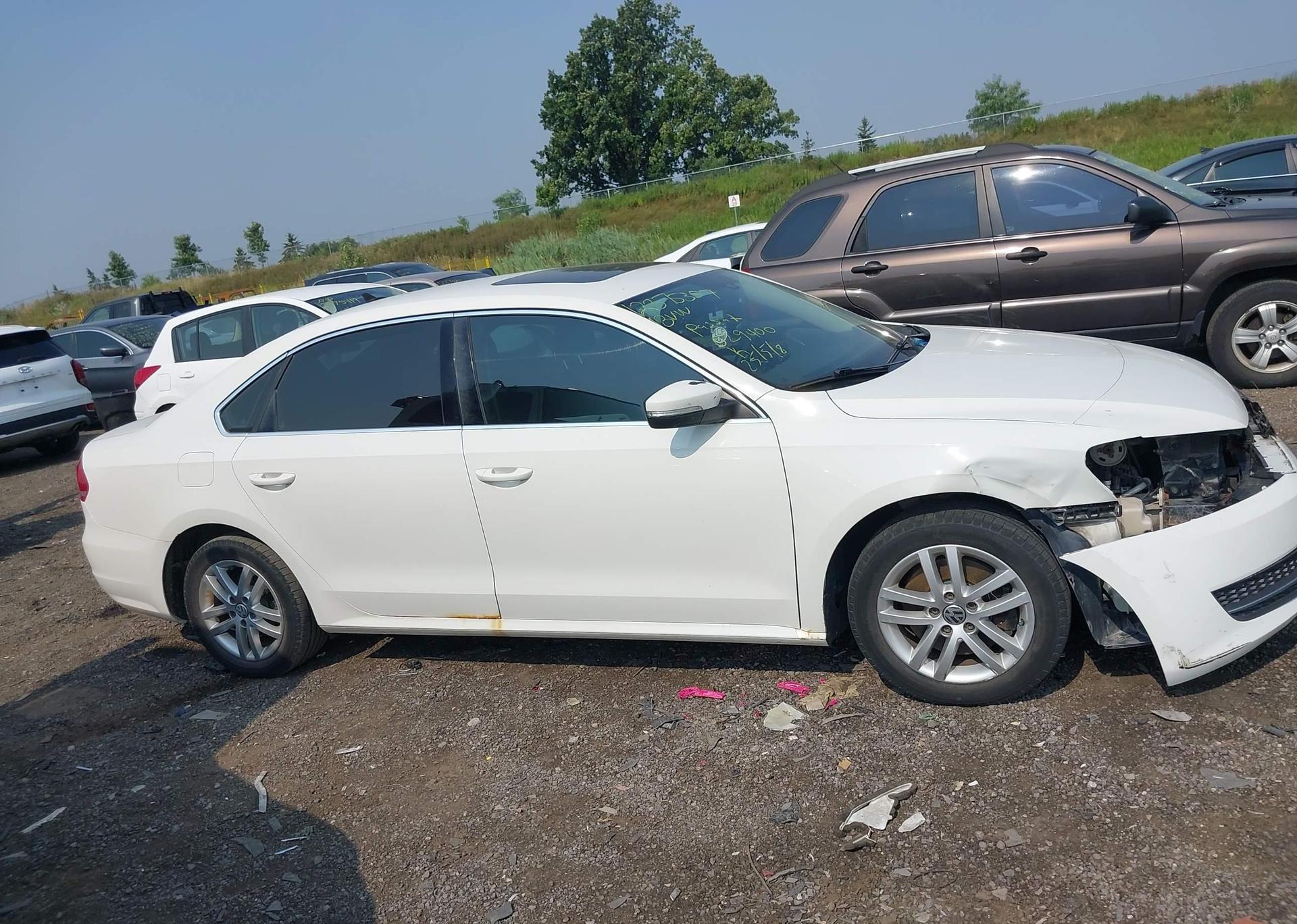 2013 VOLKSWAGEN PASSAT SE