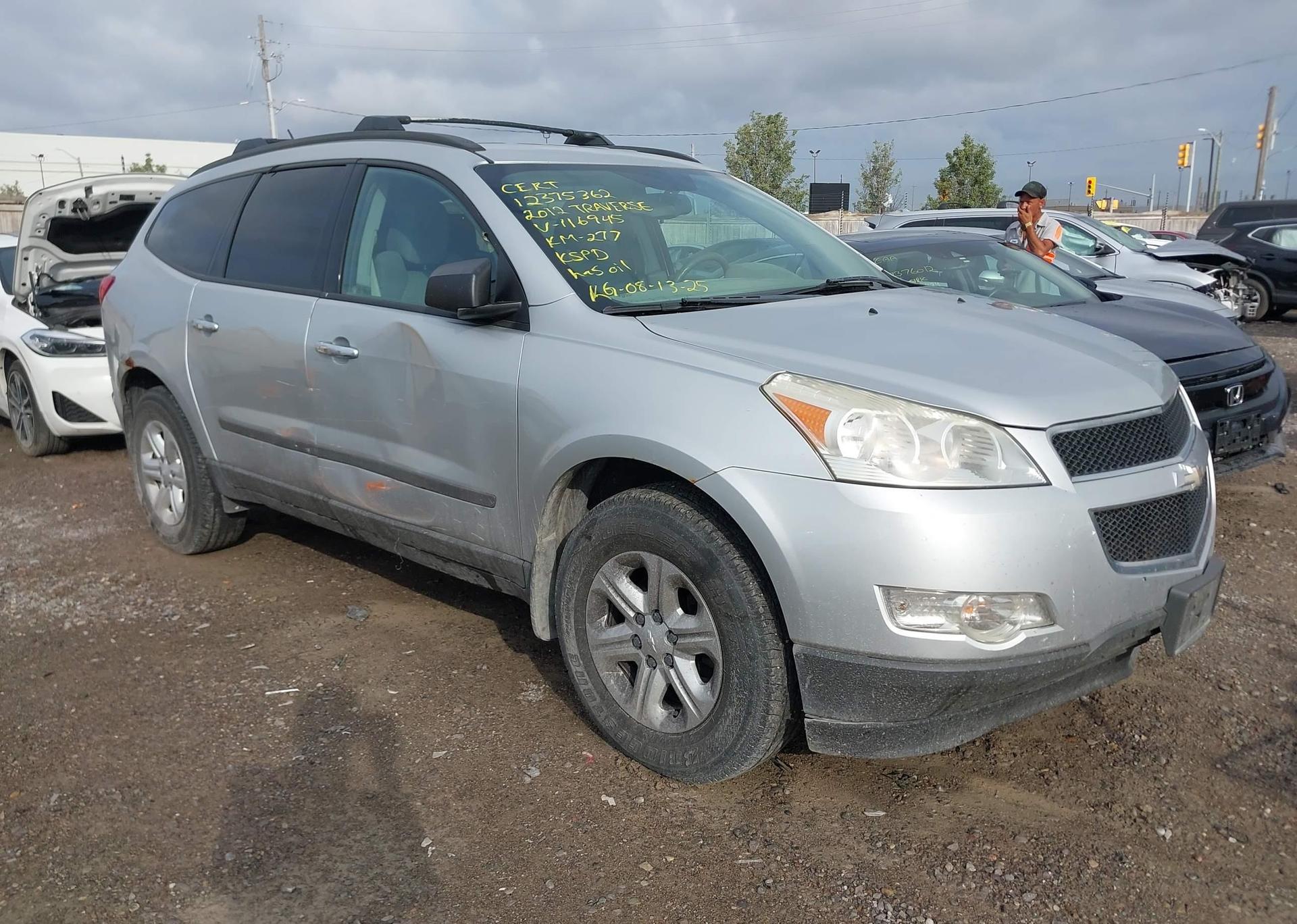 2012 CHEVROLET TRAVERSE LS