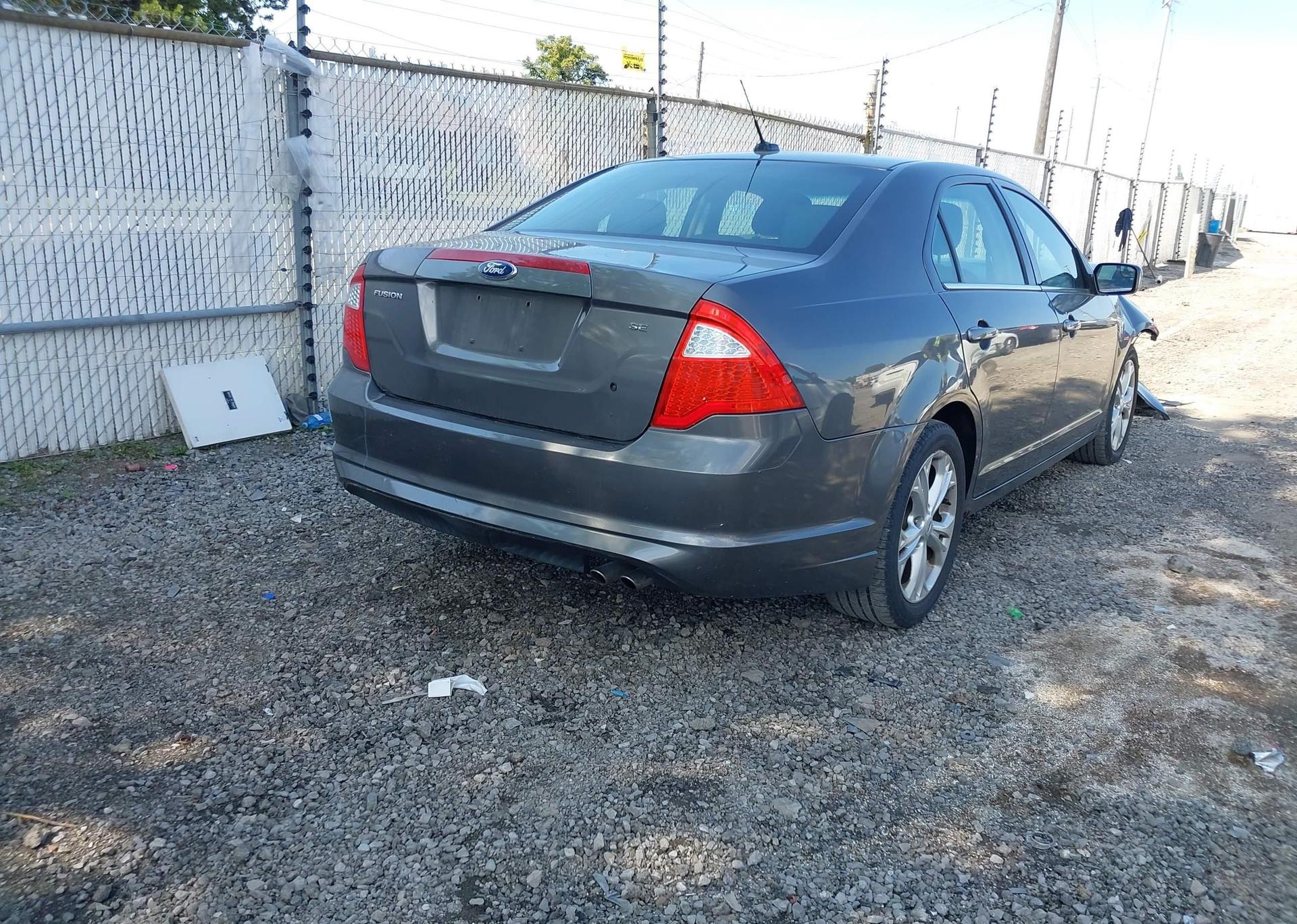 2012 FORD FUSION SE