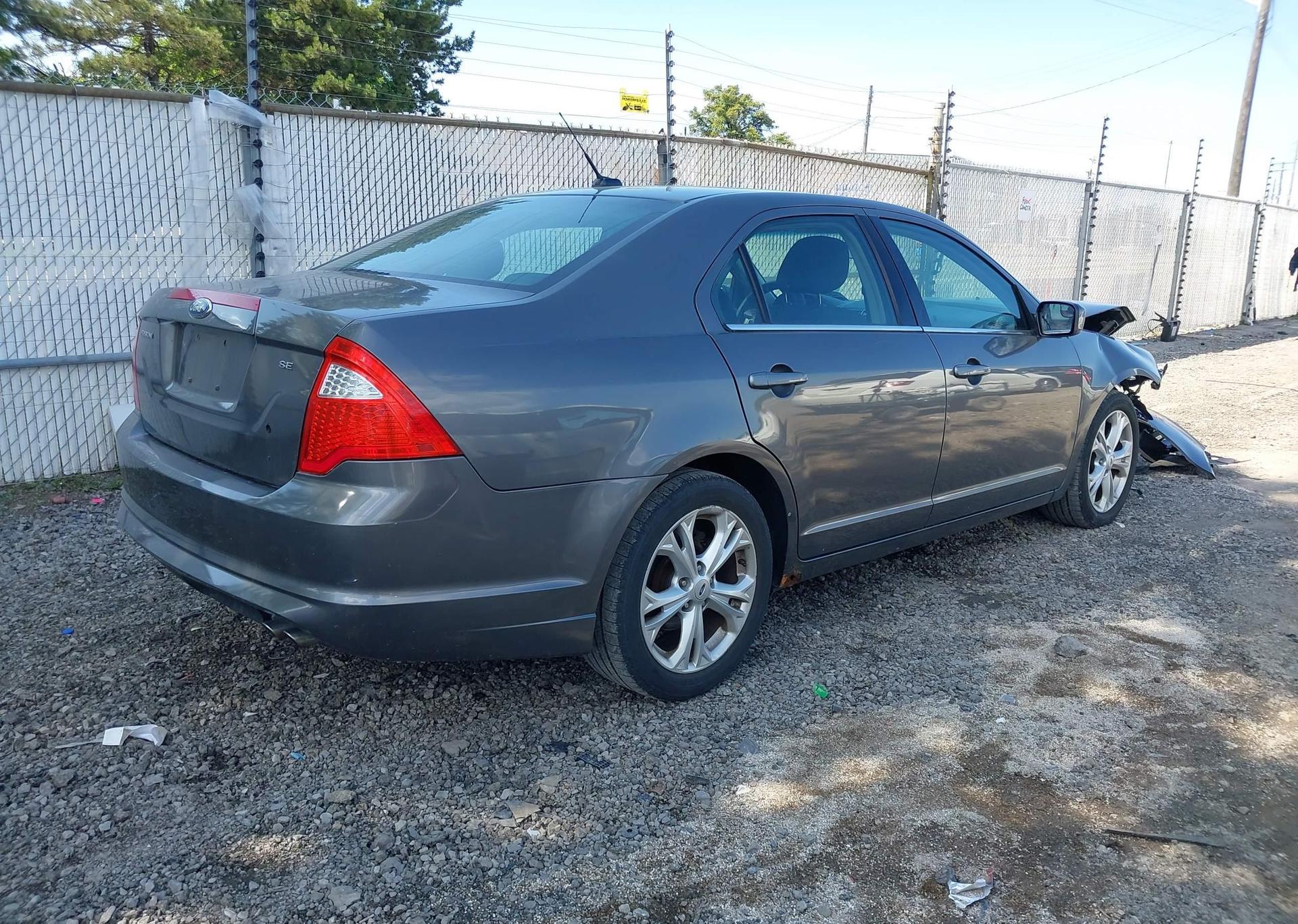 2012 FORD FUSION SE