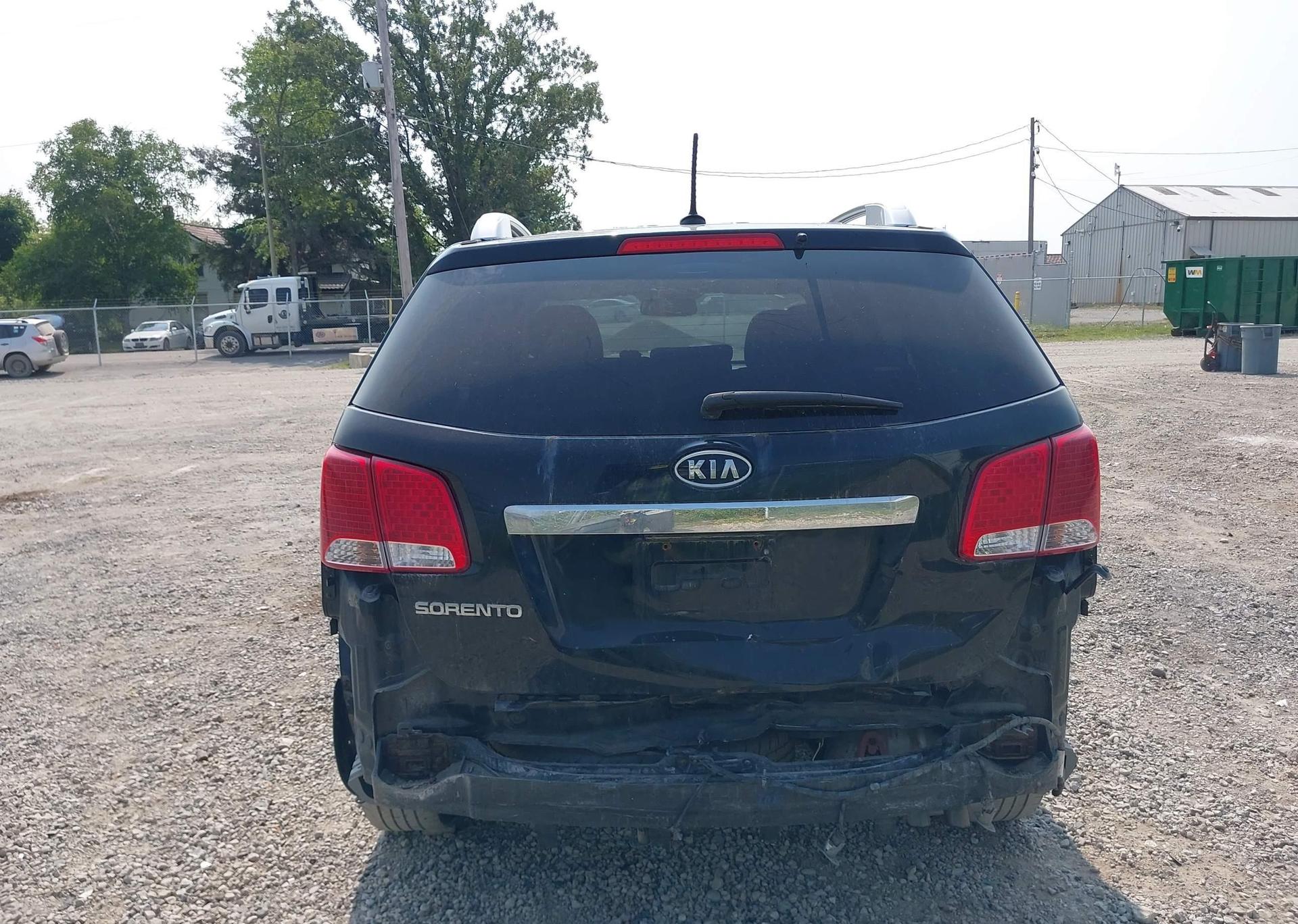 2011 TOYOTA YARIS