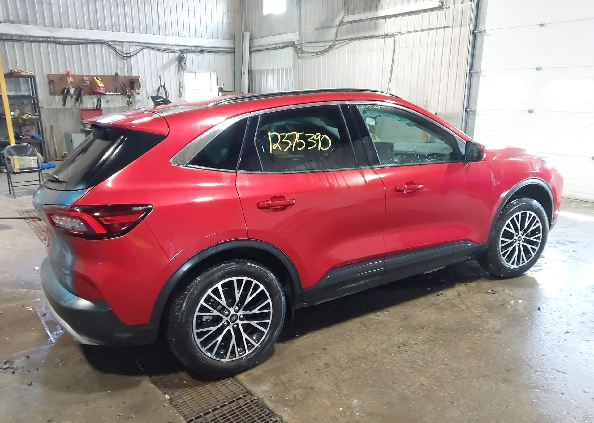 2024 FORD ESCAPE