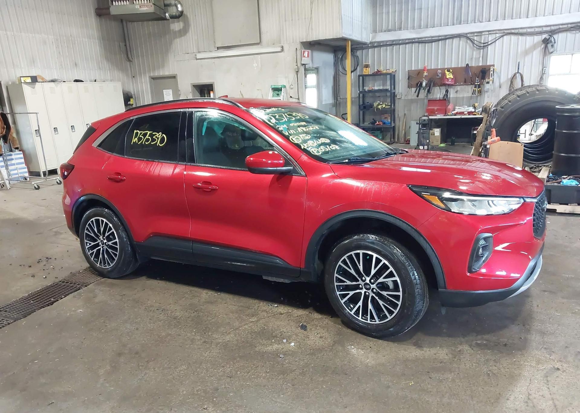 2024 FORD ESCAPE