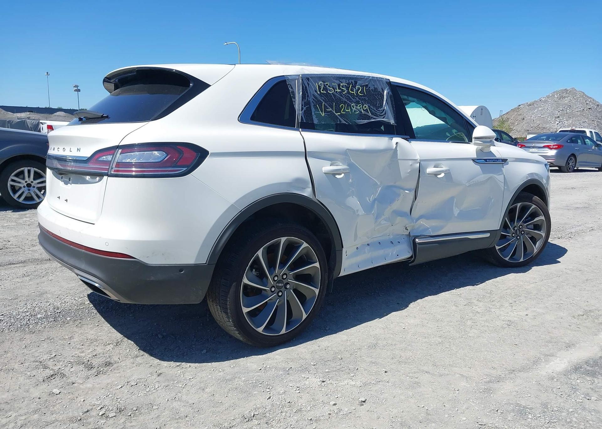 2022 LINCOLN NAUTILUS RESERVE