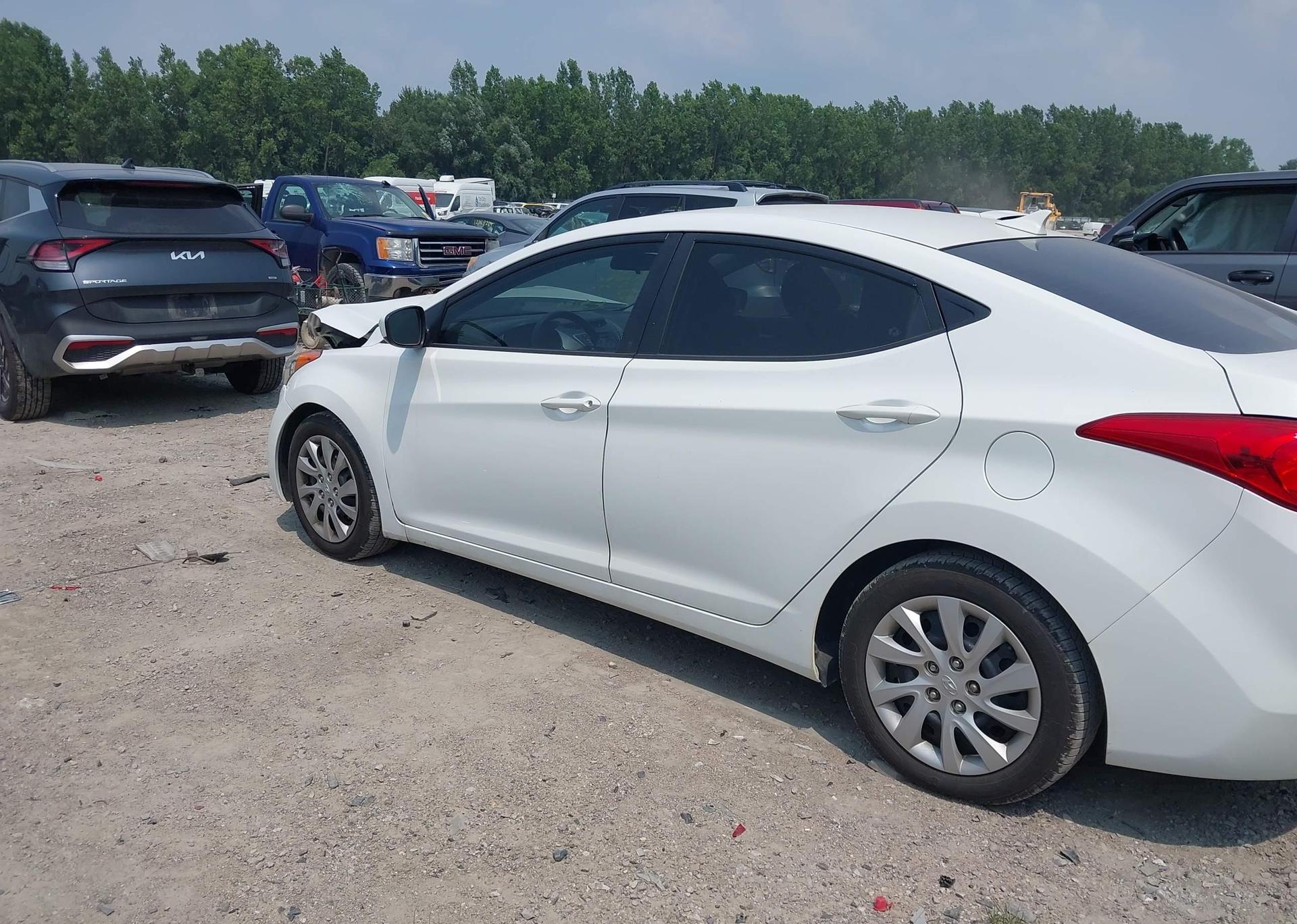 2013 HYUNDAI ELANTRA GLS