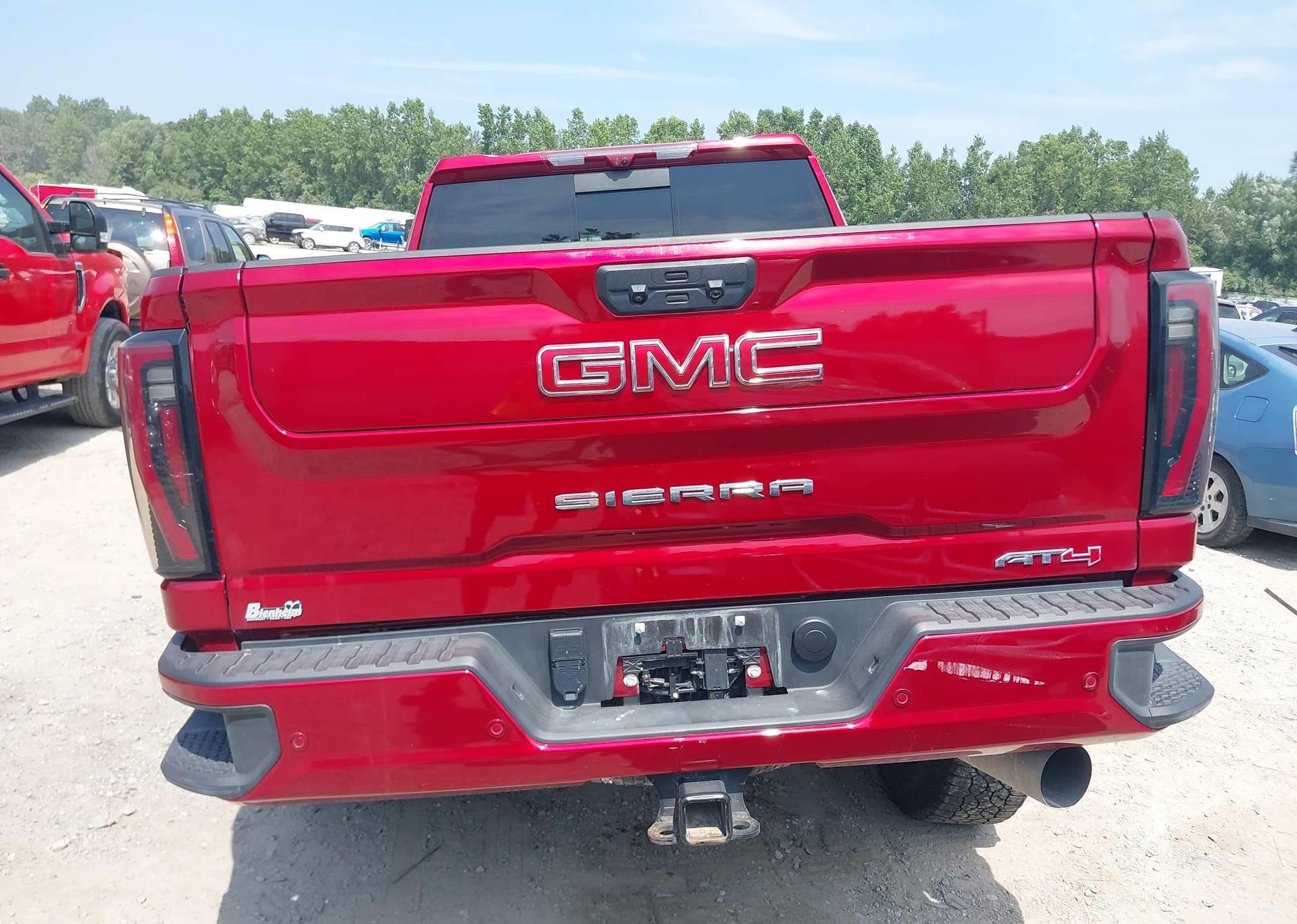 2024 GMC SIERRA K2500 AT4