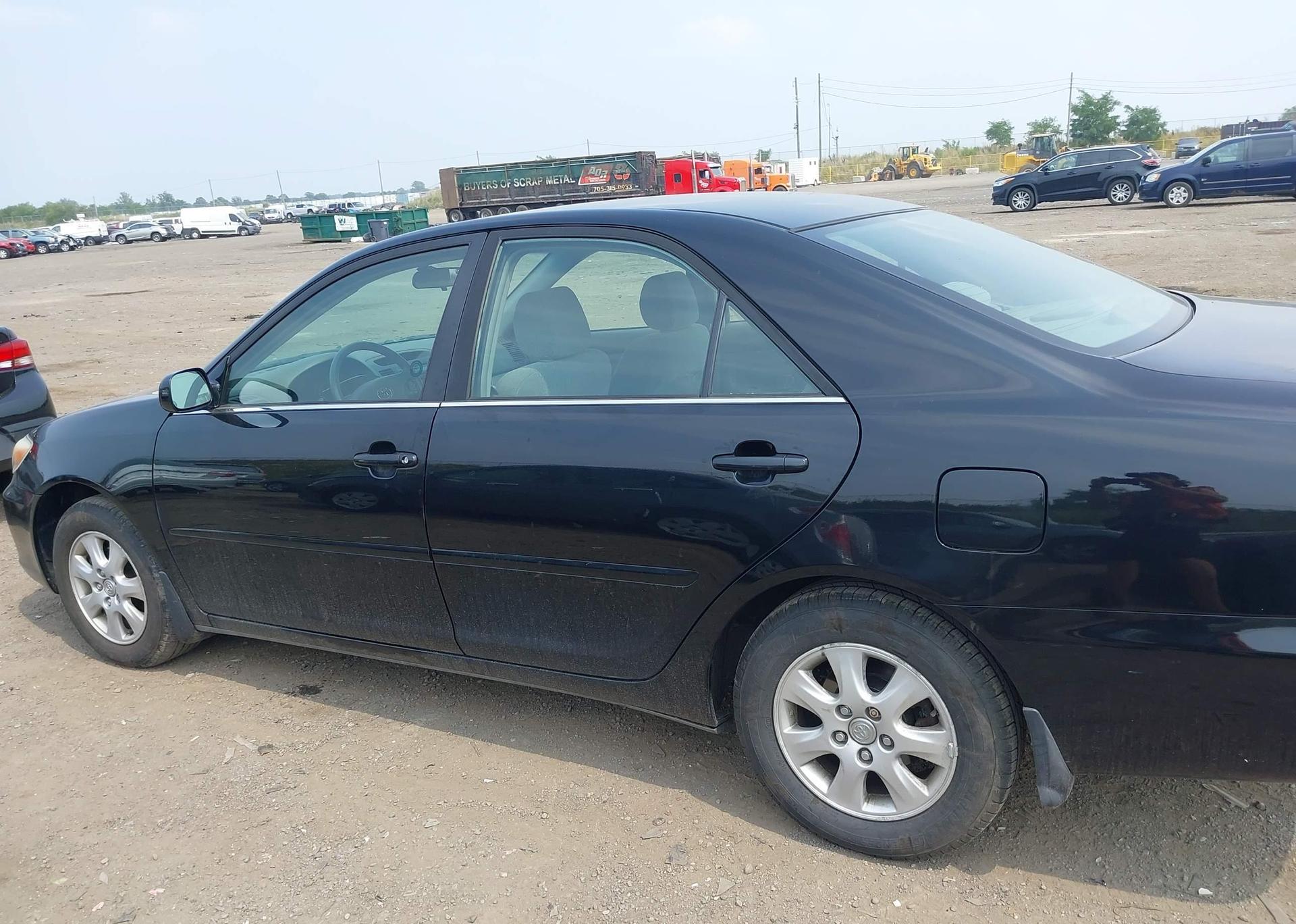 2003 TOYOTA CAMRY LE V6