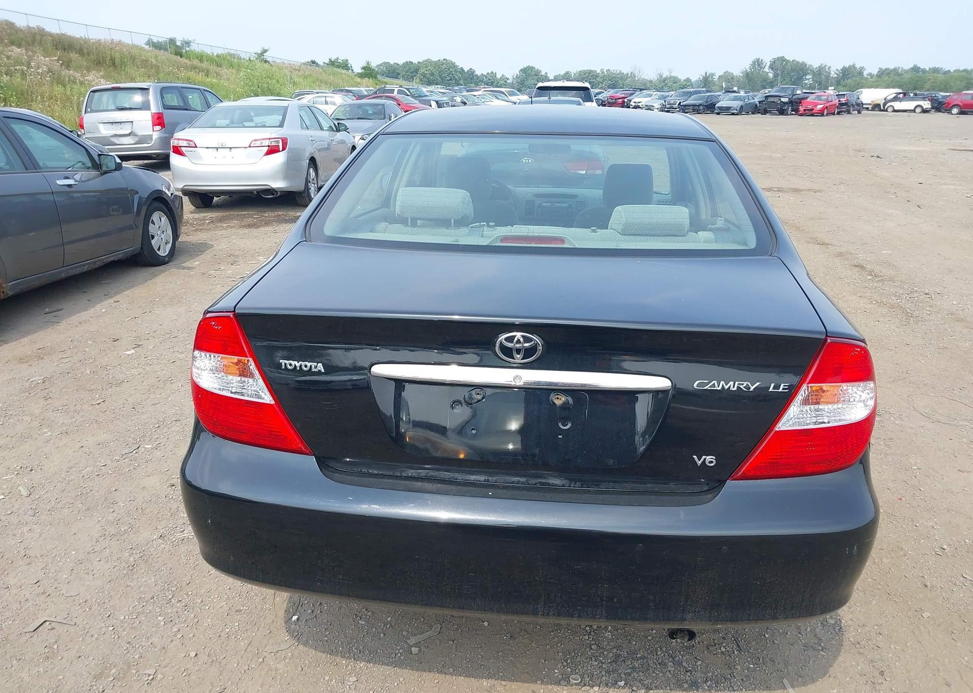 2003 TOYOTA CAMRY LE V6