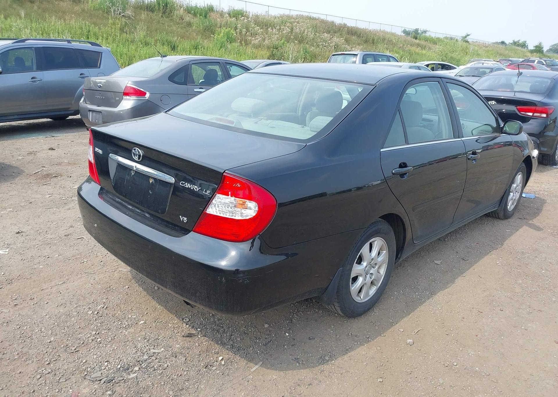 2003 TOYOTA CAMRY LE V6