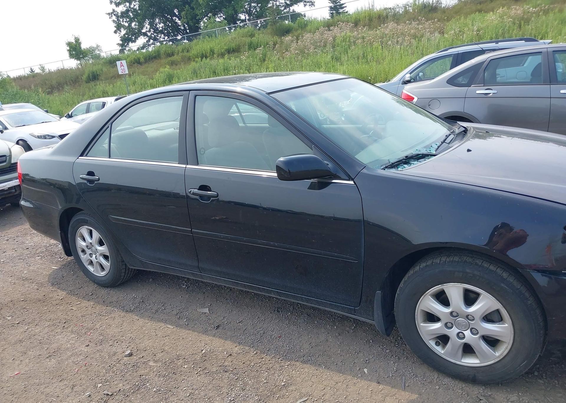 2003 TOYOTA CAMRY LE V6