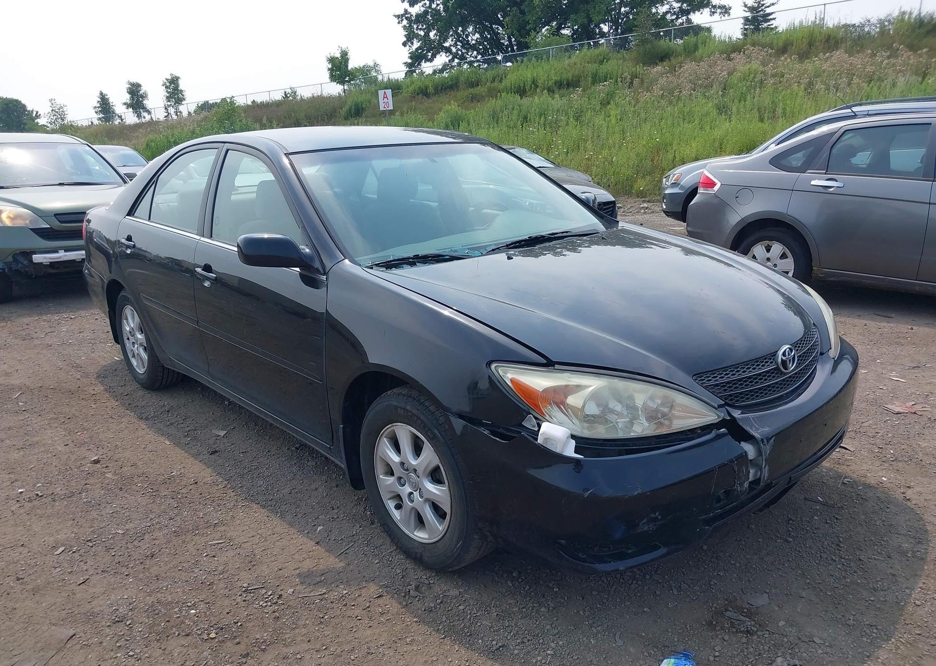 2003 TOYOTA CAMRY LE V6