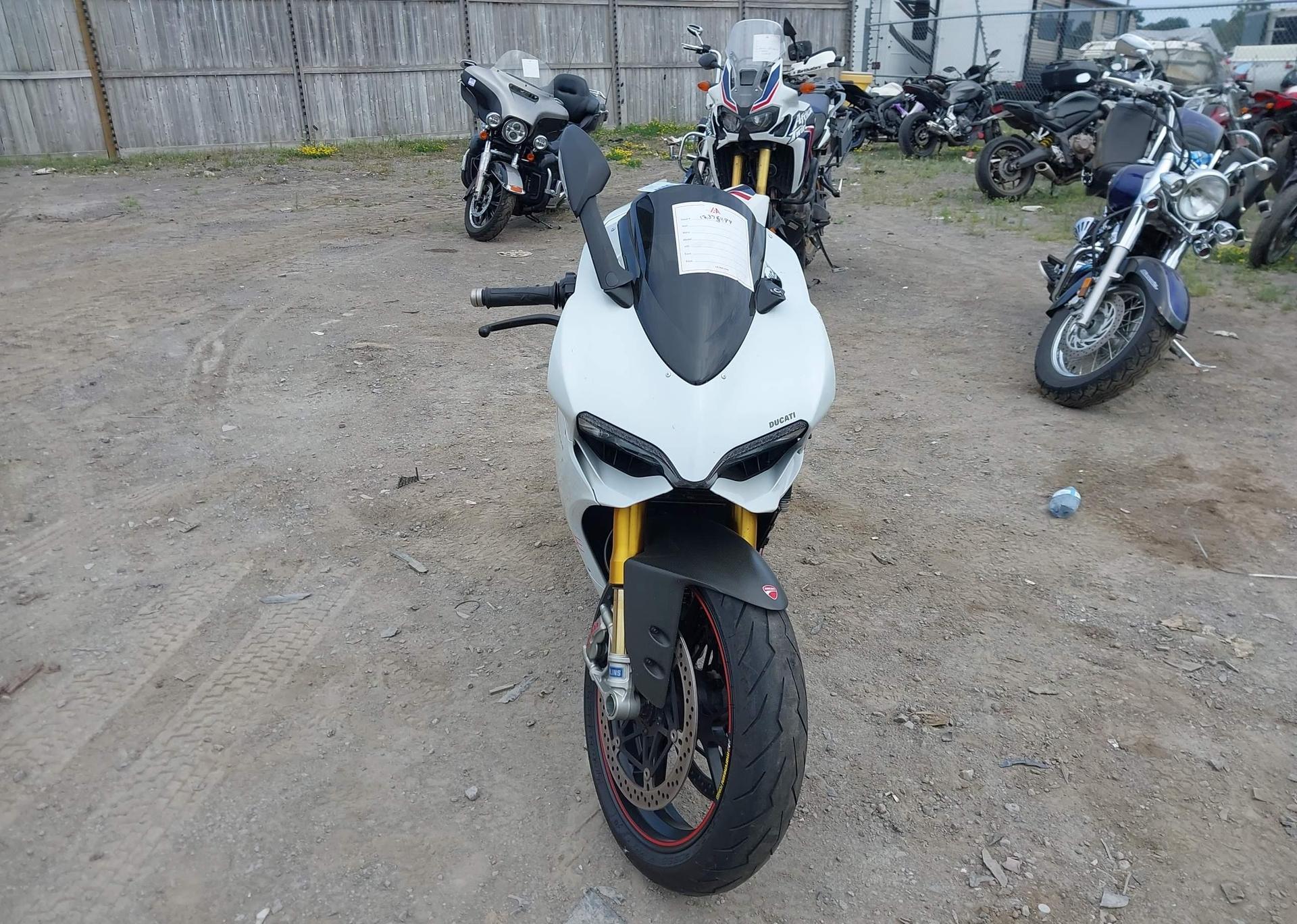 2013 DUCATI SUPERBIKE 1199 PANIGALE