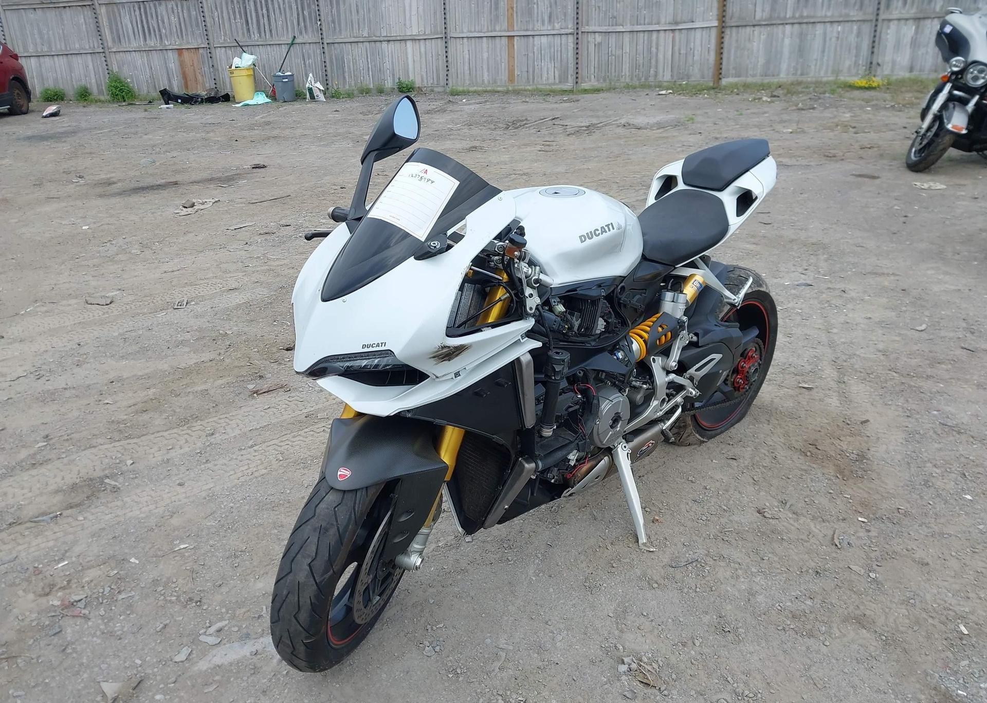 2013 DUCATI SUPERBIKE 1199 PANIGALE