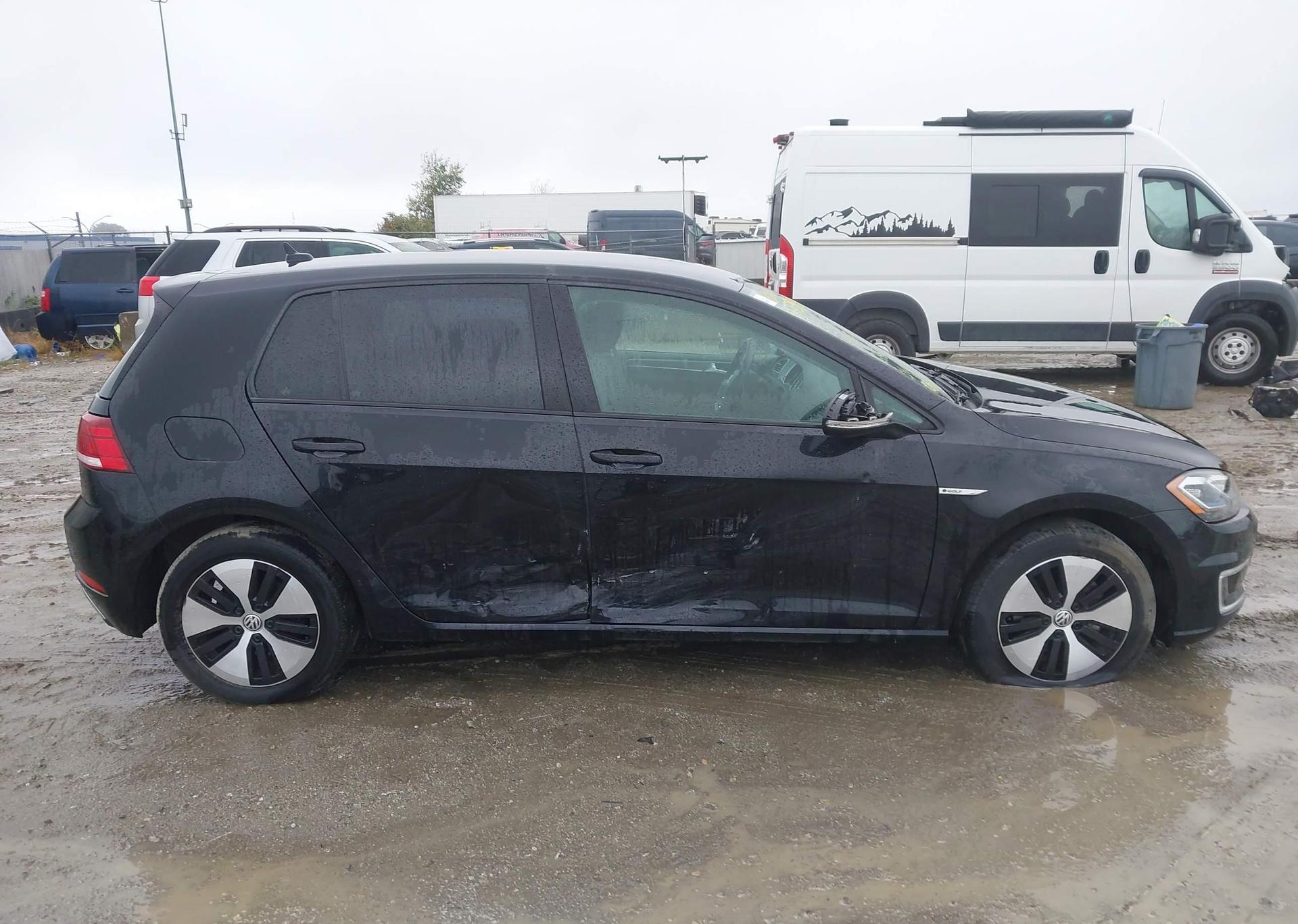 2018 VOLKSWAGEN E-GOLF COMFORTLINE