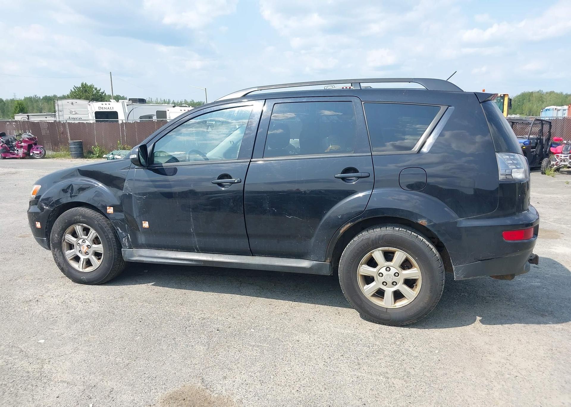 2011 MITSUBISHI outlander