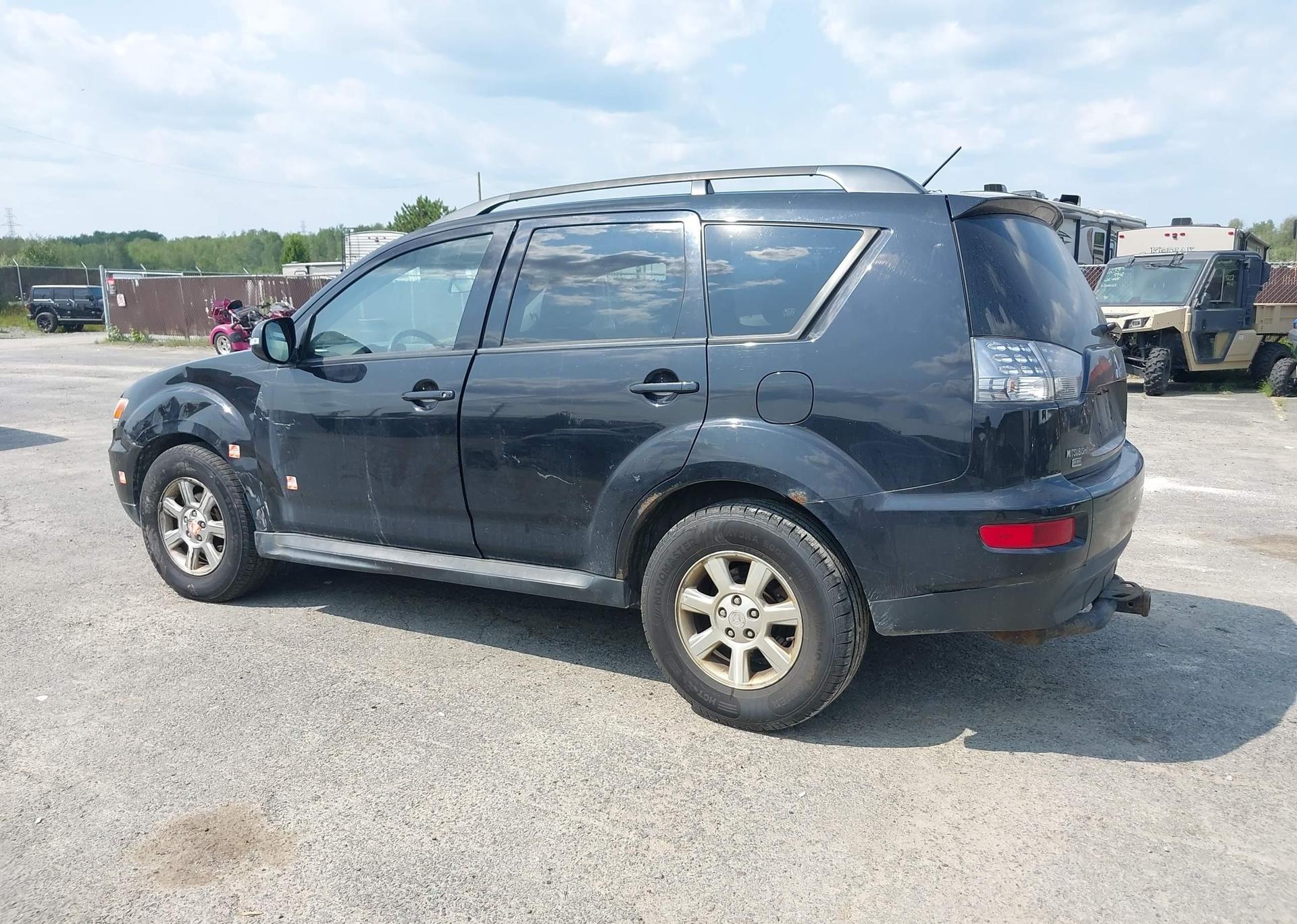 2011 MITSUBISHI outlander
