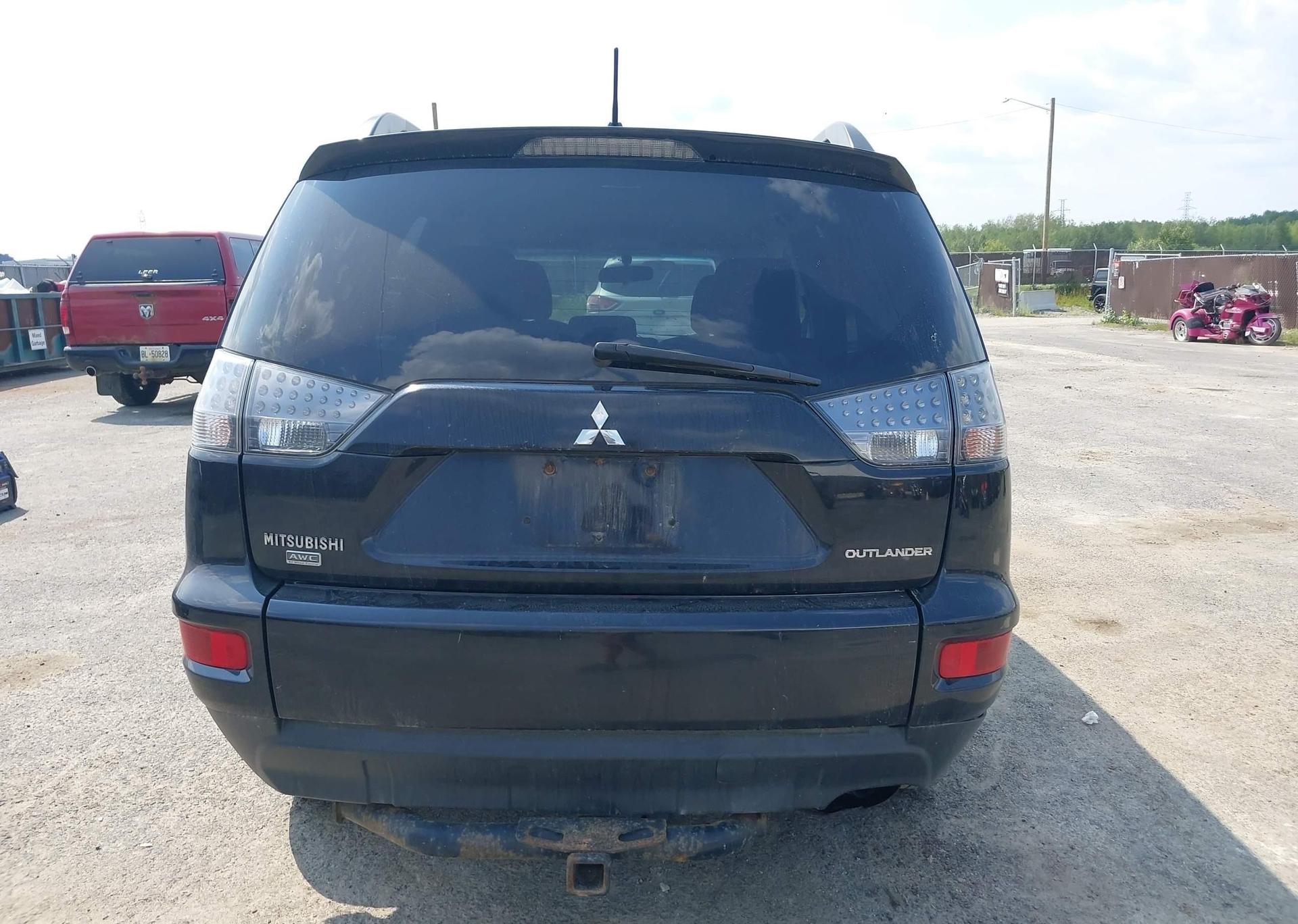 2011 MITSUBISHI outlander